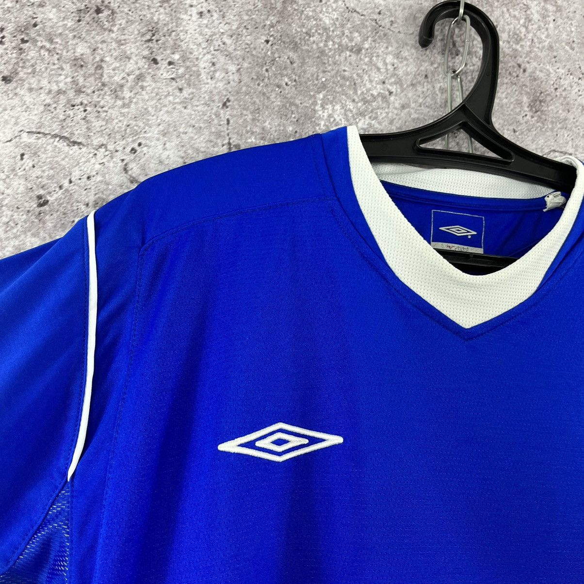 Umbro Umbro Everton 2004/2005 Home Soccer Jersey T-Shirt Size XL Size US XL / EU 56 / 4 - 7 Thumbnail