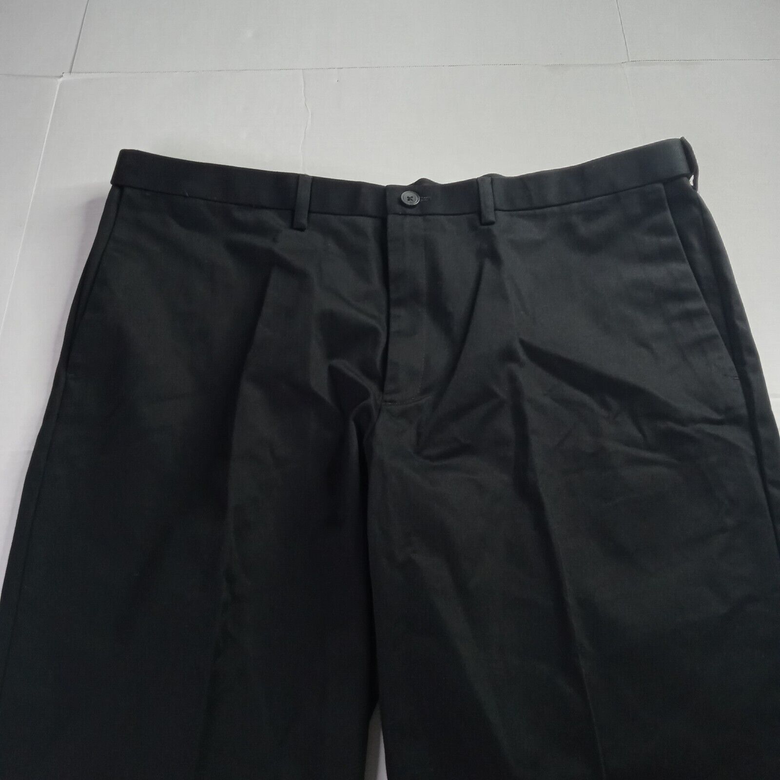 Haggar Haggar Khakis Men's 44x32 Black Classic Fit Expandable Waist Size US 44 / EU 60 - 4 Thumbnail