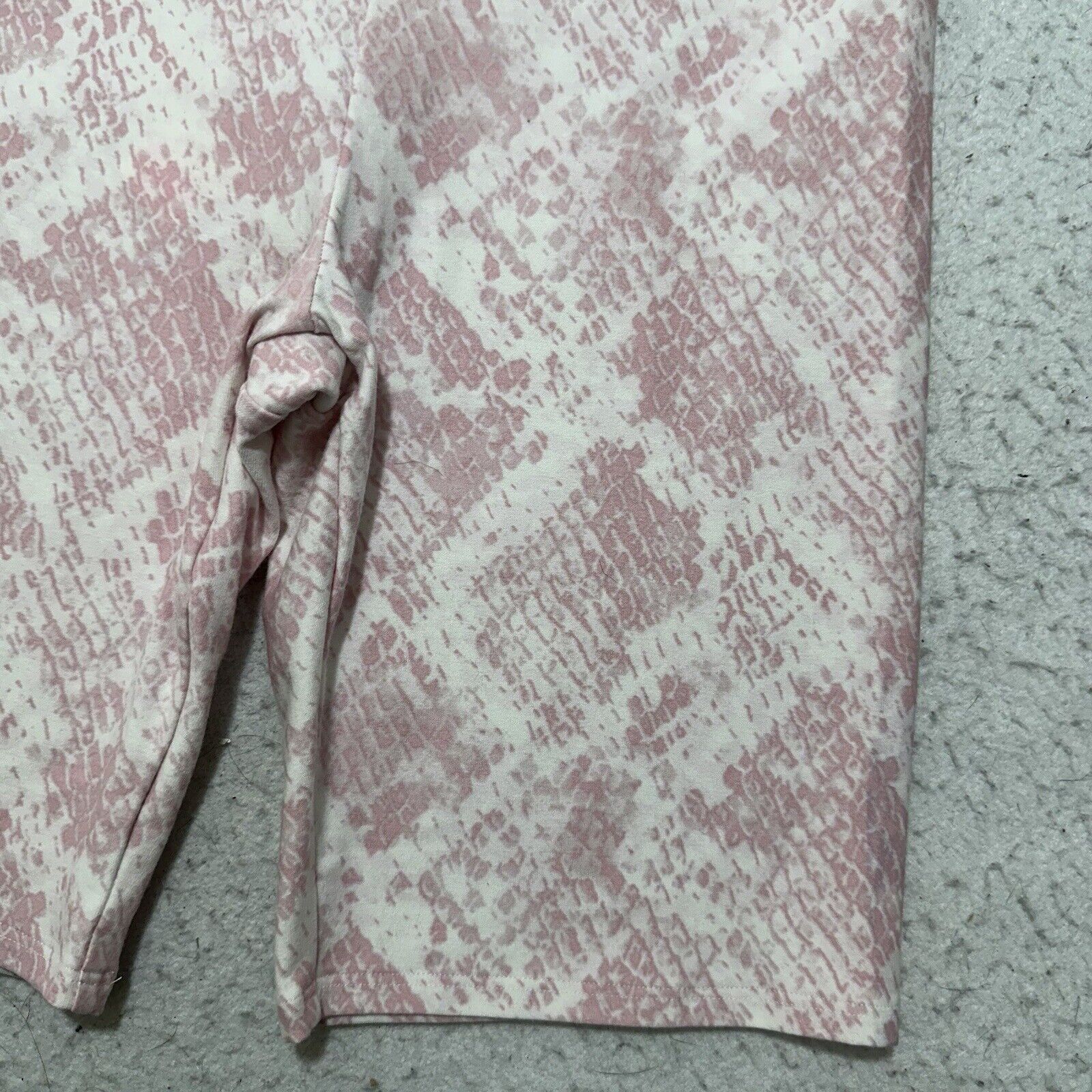 Victoria's Secret Victoria's Secret PINK Yoga Small High Rise Biker Shorts Size 28" / US 6 / IT 42 - 6 Thumbnail