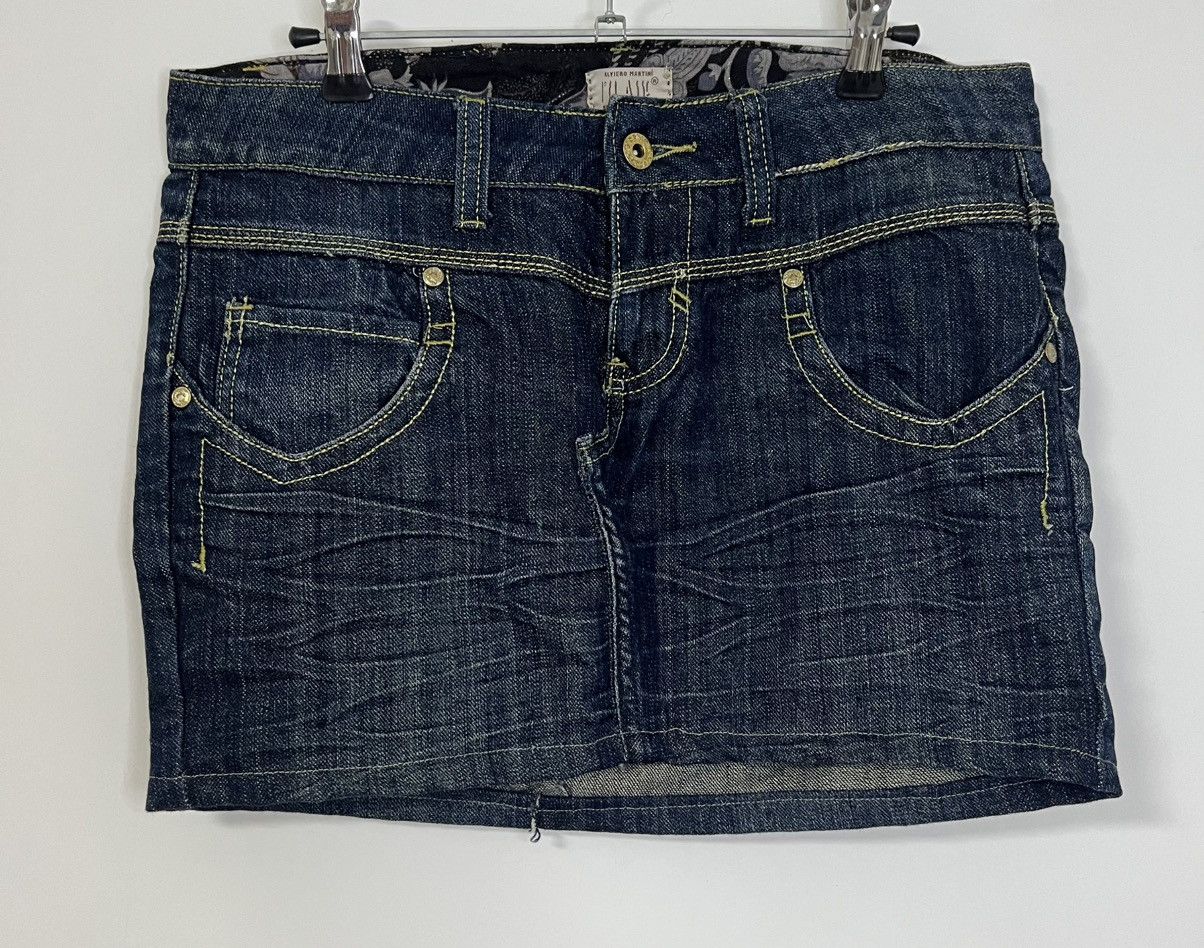 Alviero Martini Alviero Martini Denim Mini Skirt M Excellent Condition Size 30" / US 8 / IT 44 - 1 Thumbnail