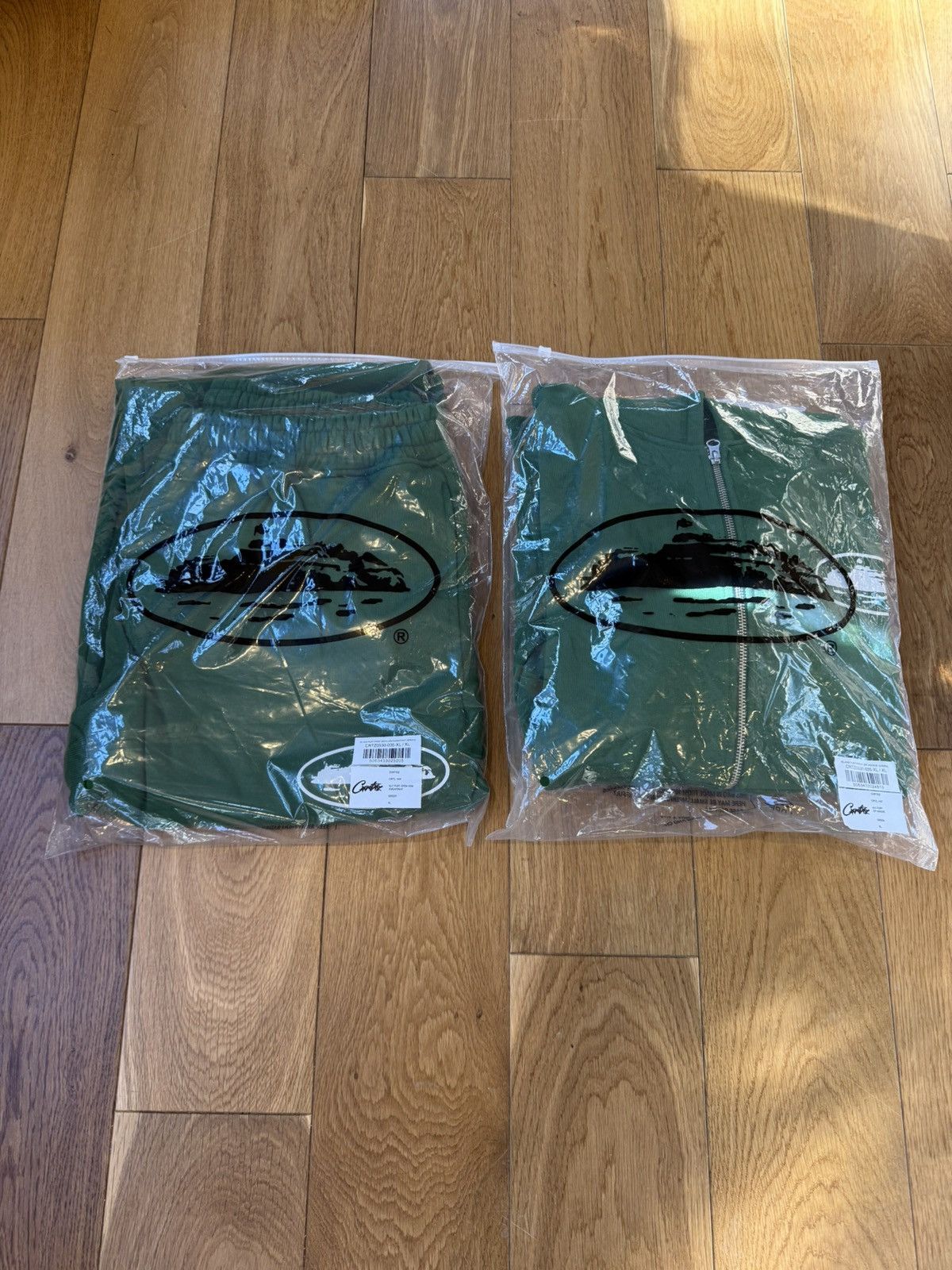 Corteiz Corteiz Alcatraz Puff Open Hem Sweatpants Green Size US 36 / EU 52 - 6 Thumbnail