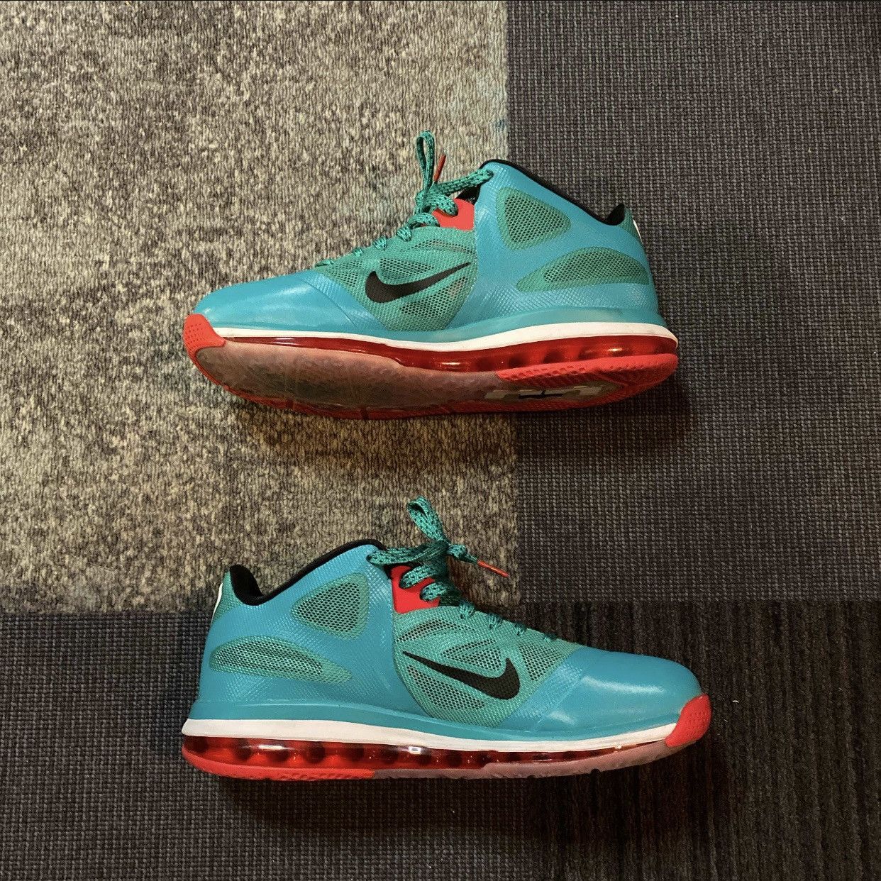 Nike LeBron Low 'Reverse Liverpool' Size 11