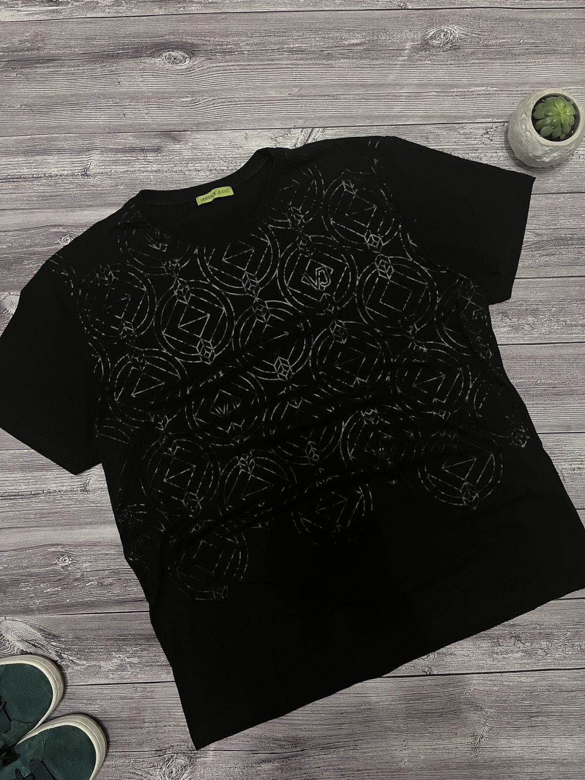 Versace “Versace T-Shirt - Luxury Streetwear Statement” Size US XXL / EU 58 / 5 - 1 Thumbnail