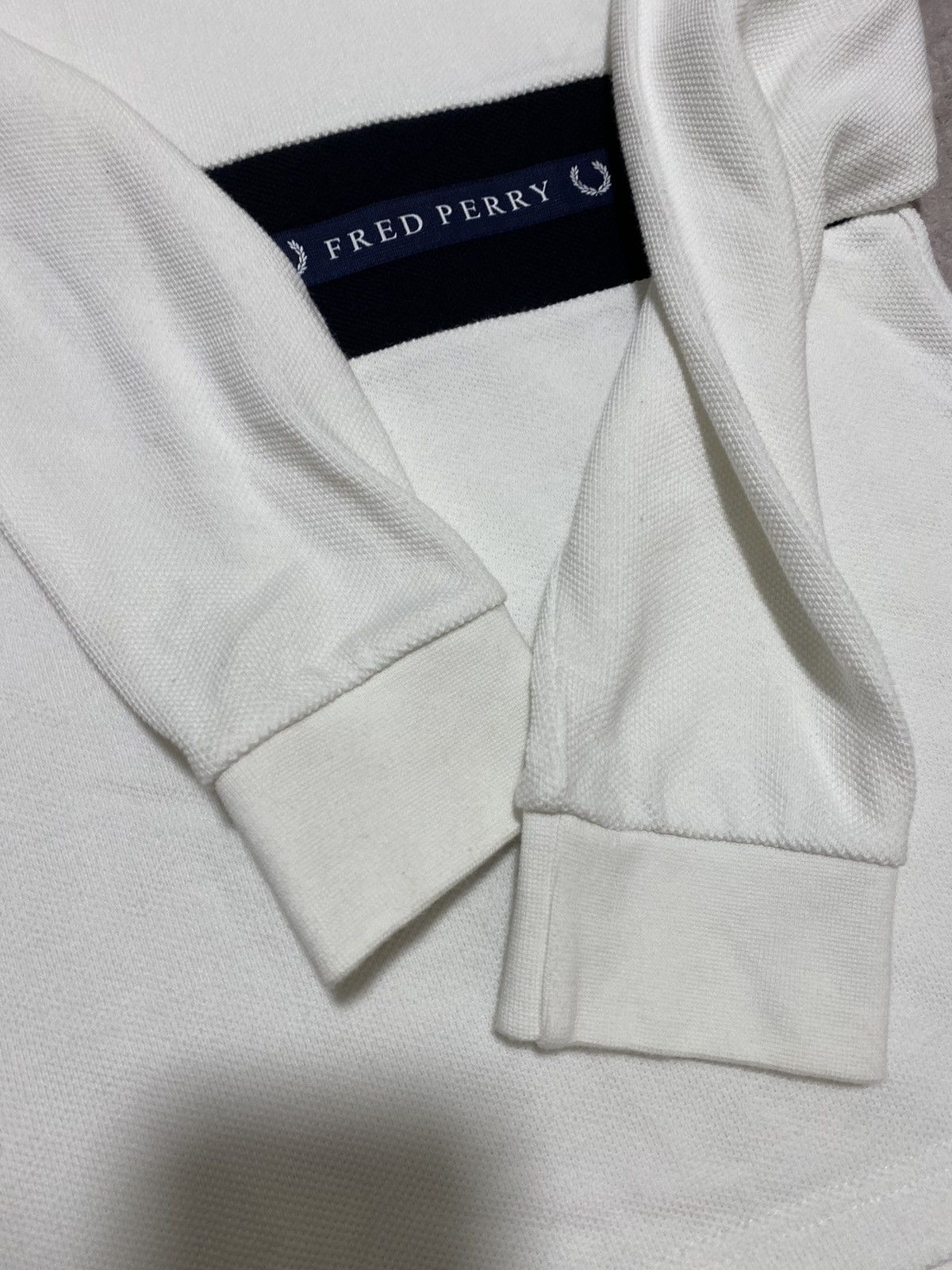 Fred Perry Vintage Y2K Sportswear Fred Perry Long Sleeve Polo T Shirt Size US M / EU 48-50 / 2 - 10 Thumbnail