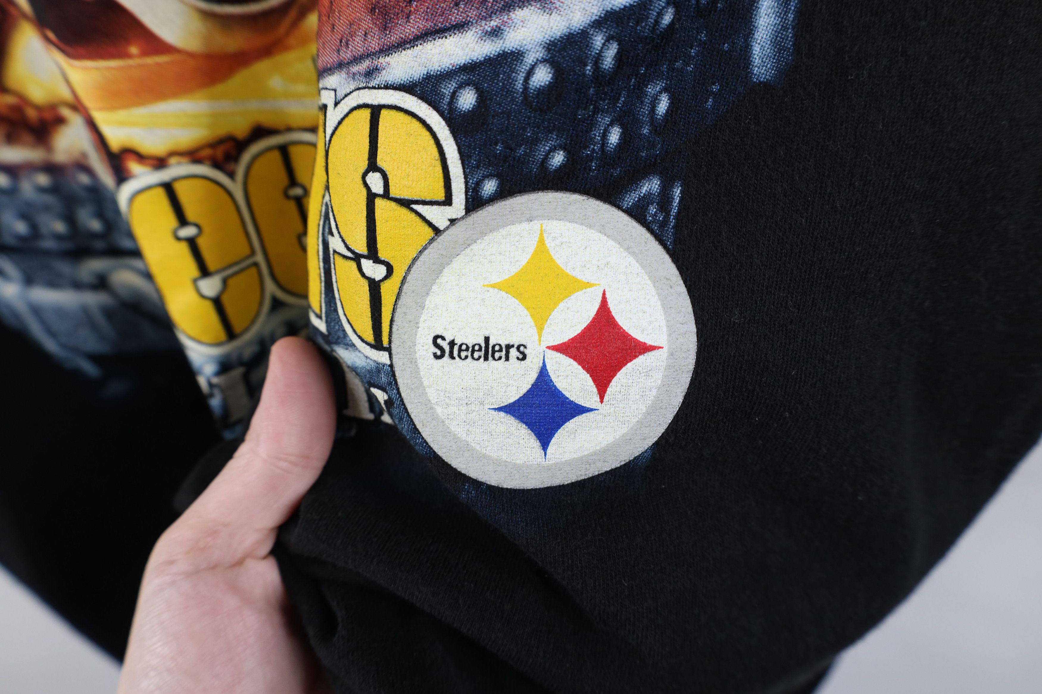 Vintage Vintage Y2K 2002 NFL Steelers Football Steel Curtain T-Shirt Size US XL / EU 56 / 4 - 5 Thumbnail