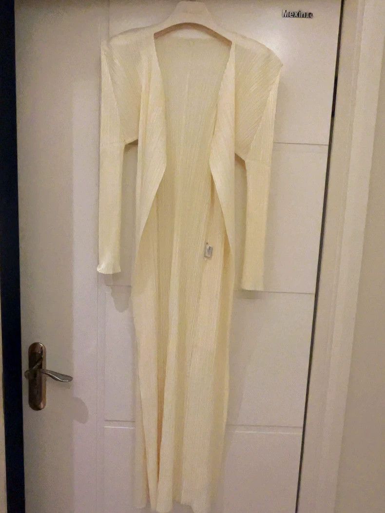 Issey Miyake issey miyake A white cardigan coat 2505-Nextarrow Size M / US 6-8 / IT 42-44 - 1 Thumbnail