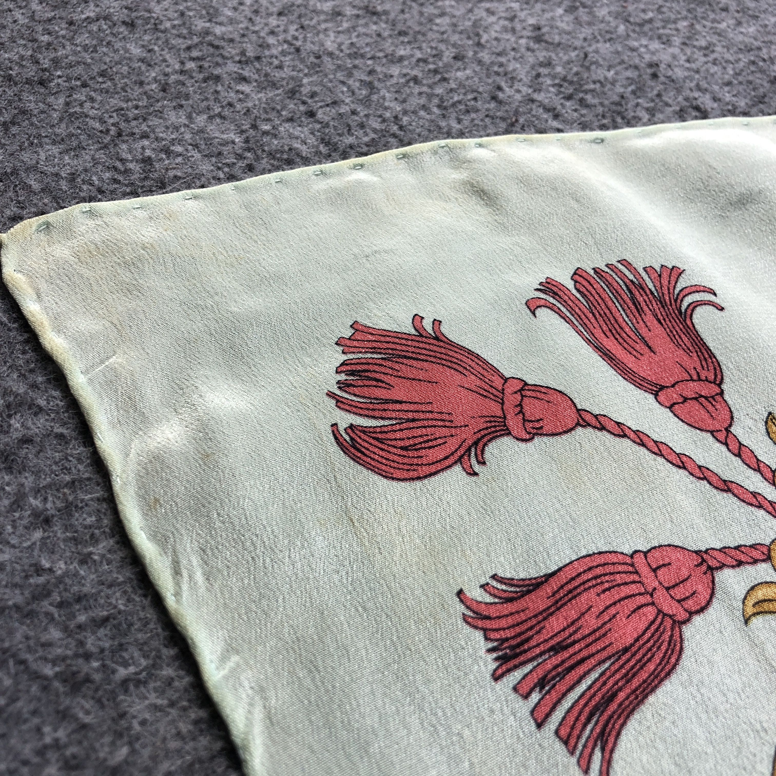 Japanese Brand Luxury Tassels Hand Rolled Silk Scarf M1063 Size ONE SIZE - 9 Thumbnail