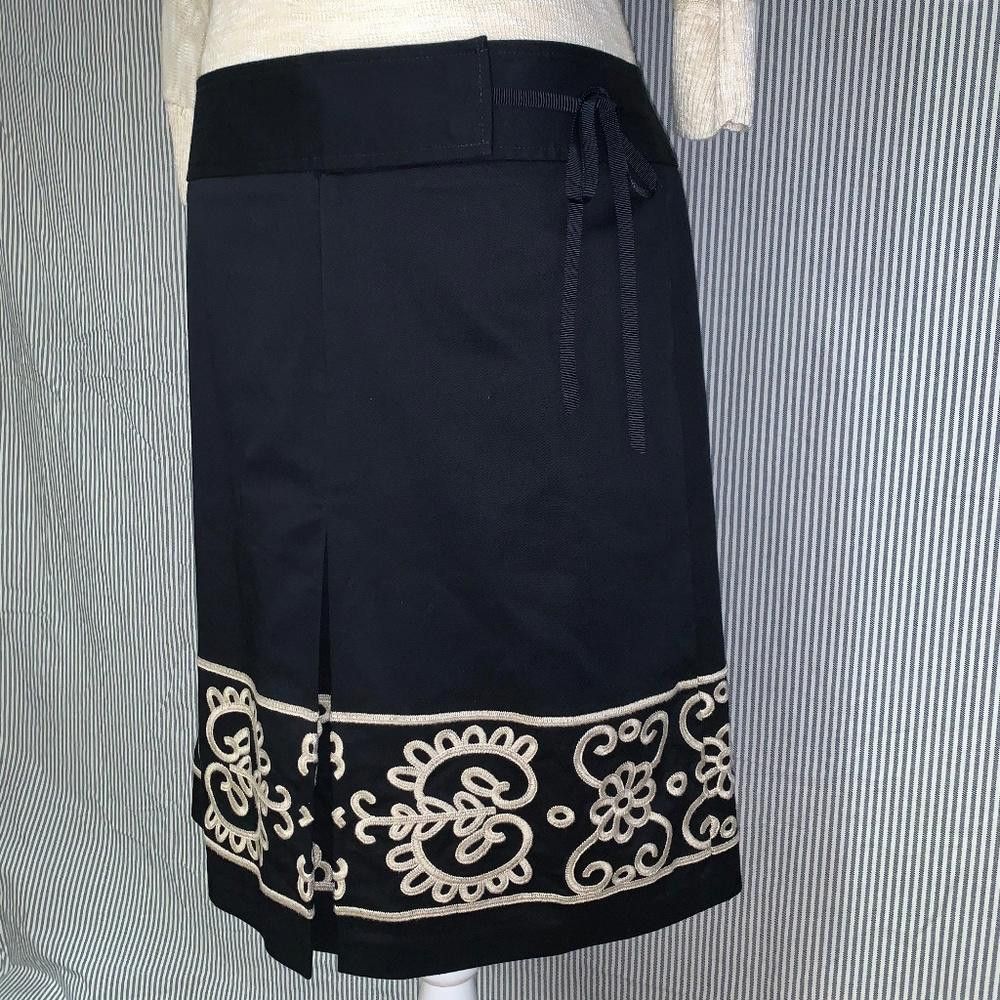 Designer LOFT Scroll Embroidered Faux Wrap Skirt Size 30" / US 8 / IT 44 - 4 Thumbnail