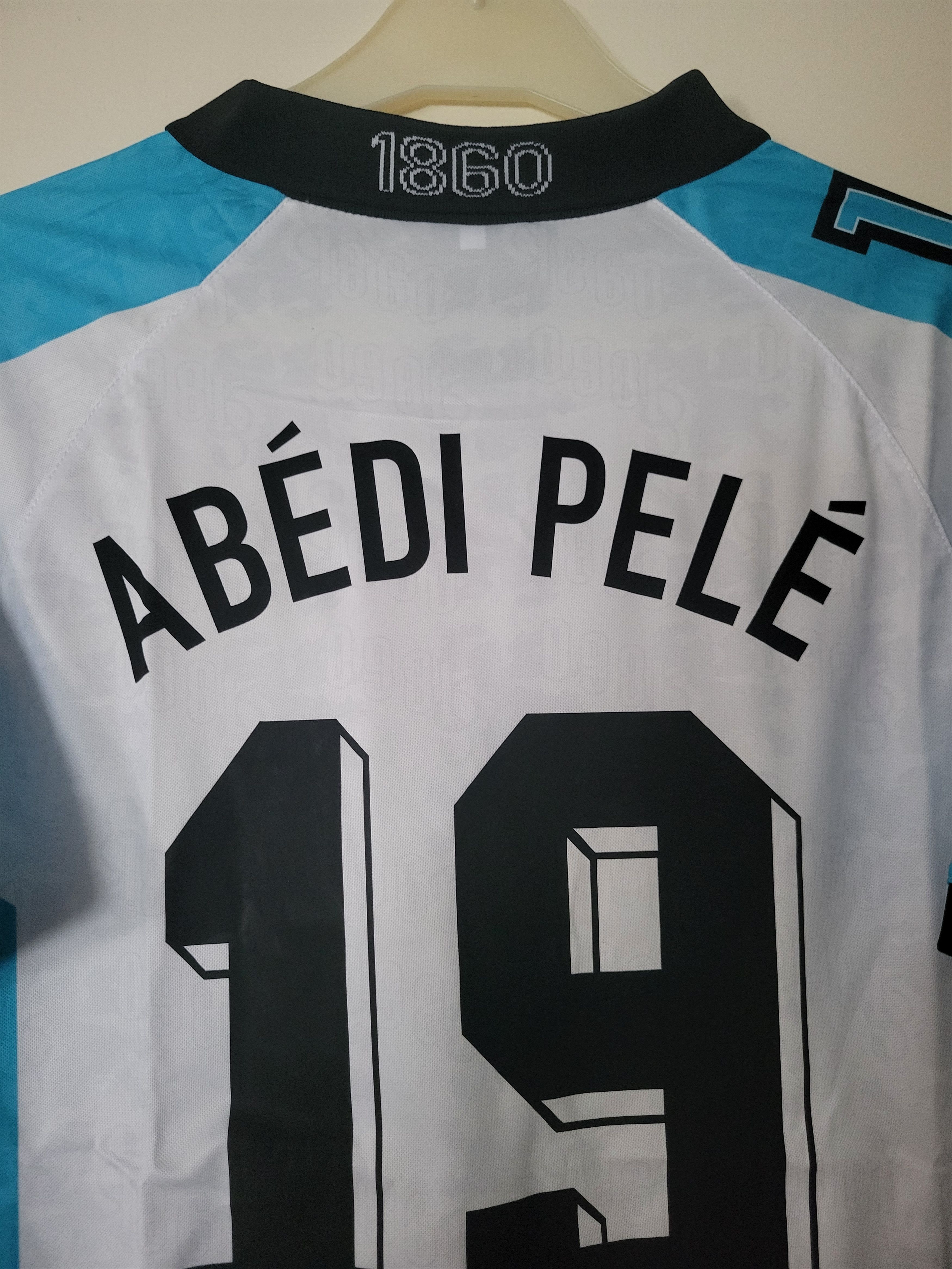 Other Munich 1860 1996 Abédi Pelé 19 Vintage Retro Football Jersey Size US L / EU 52-54 / 3 - 2 Thumbnail