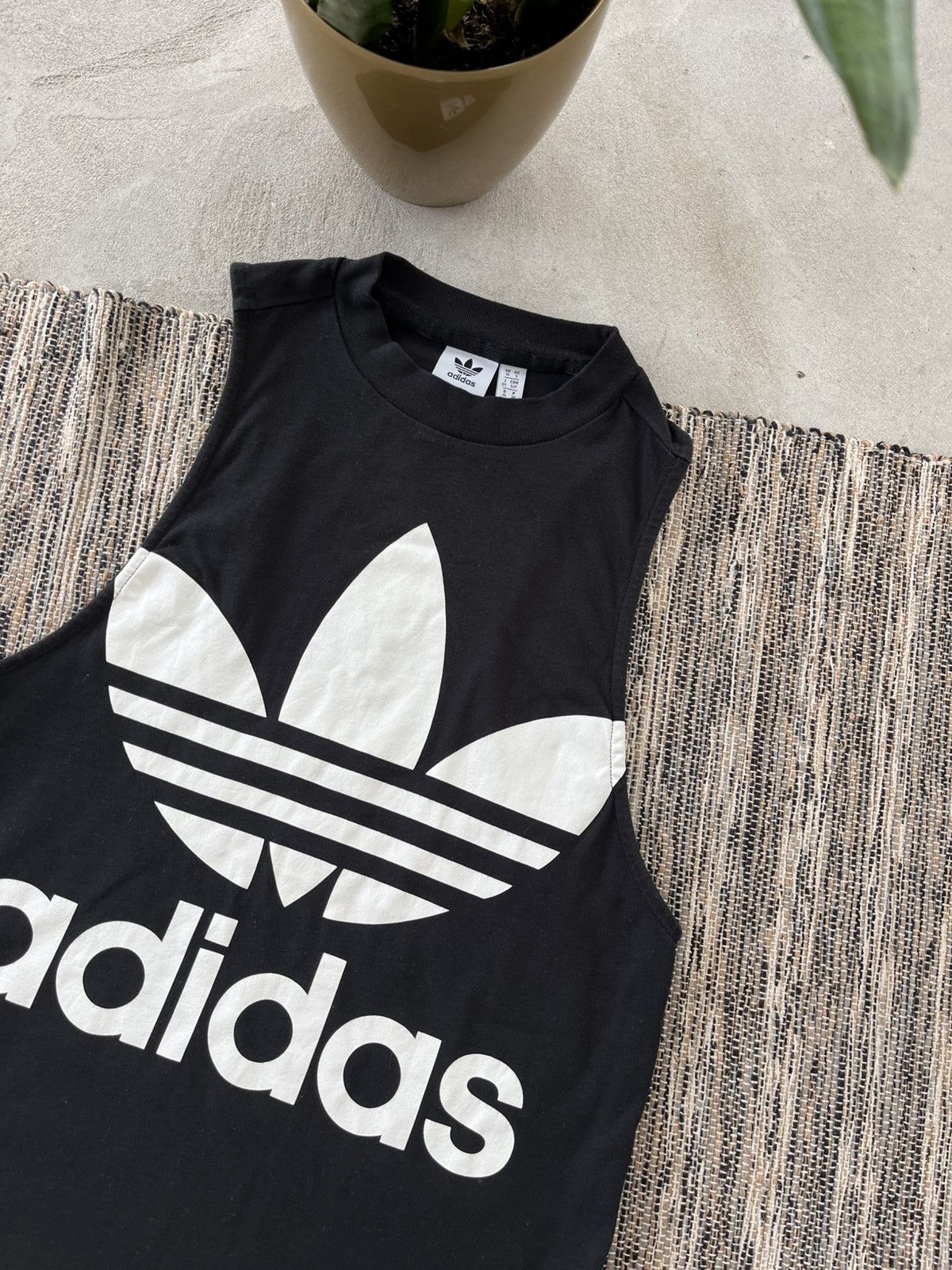 Adidas × Vintage Adidas Tank Top Black Big Center Logo Y2K sportswear Size S / US 4 / IT 40 - 3 Thumbnail