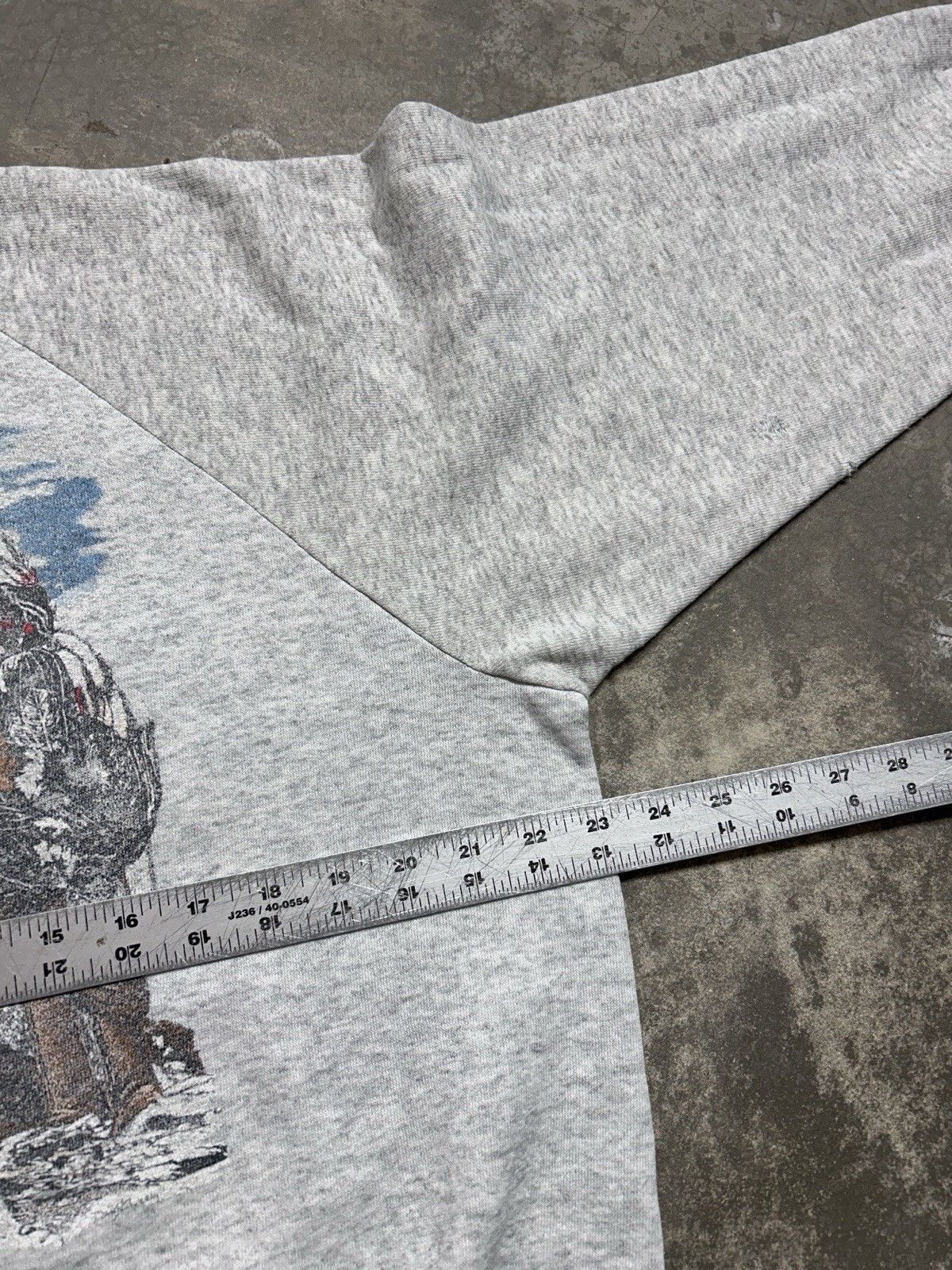 Vintage Vintage 90’s Native Cherokee NC Animal Nature Sweatshirt Size US L / EU 52-54 / 3 - 9 Thumbnail