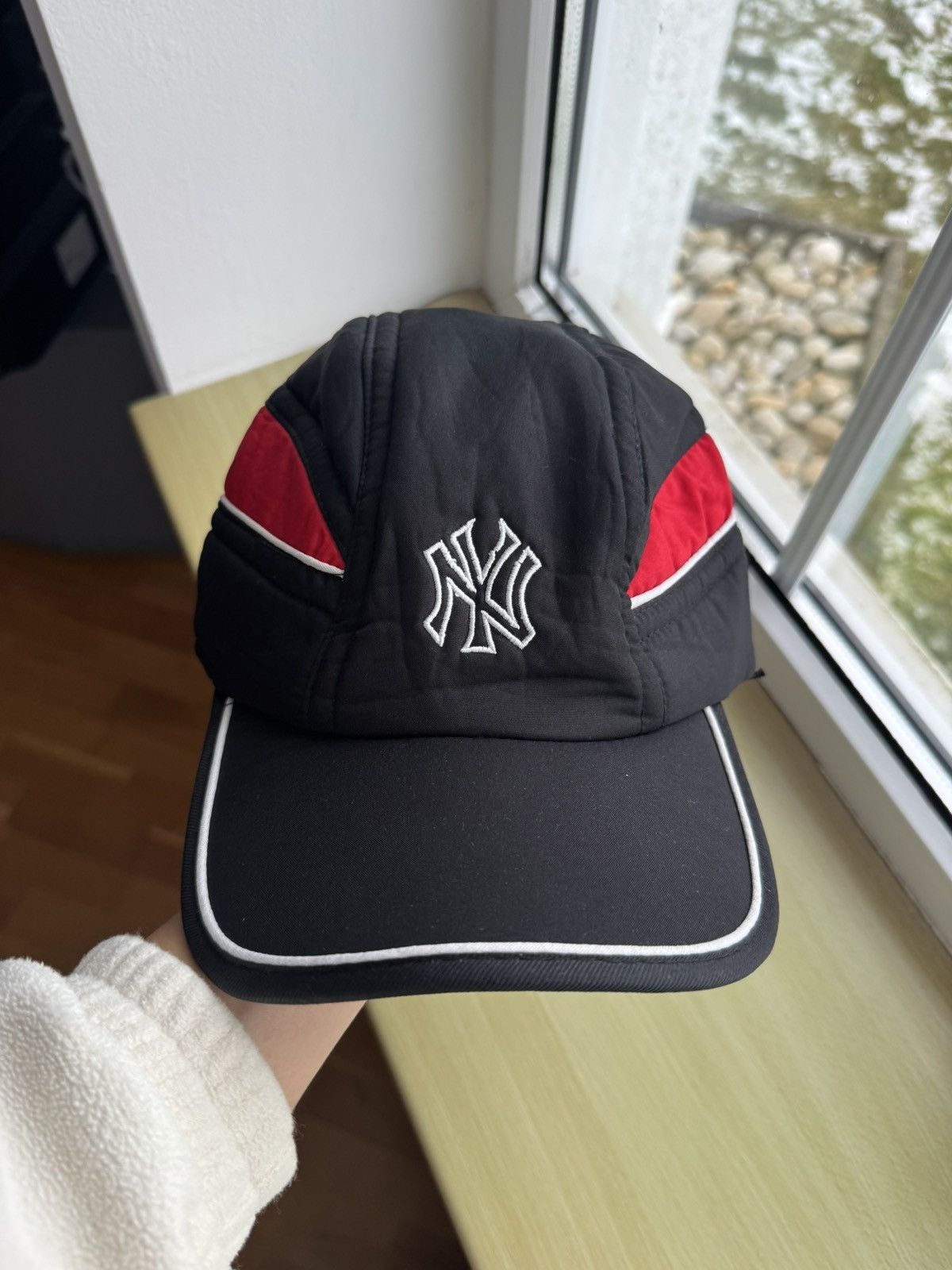New York Yankees NEW YORK YANKEES VINTAGE QUALITY WARM HAT CAP Size ONE SIZE - 1 Thumbnail