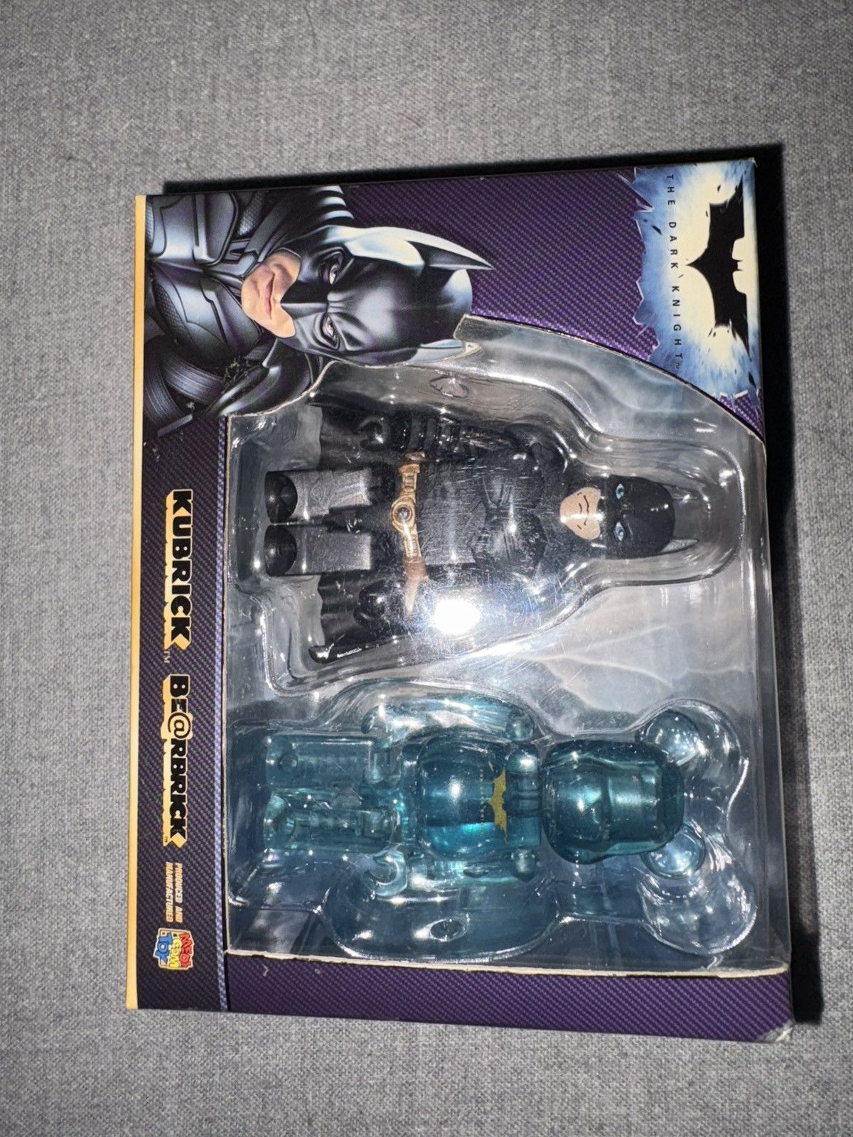 Medicom Toy Medicom Toy The Dark Knight Batman 100% Be@rbrick & Kubrick Size ONE SIZE - 1 Thumbnail