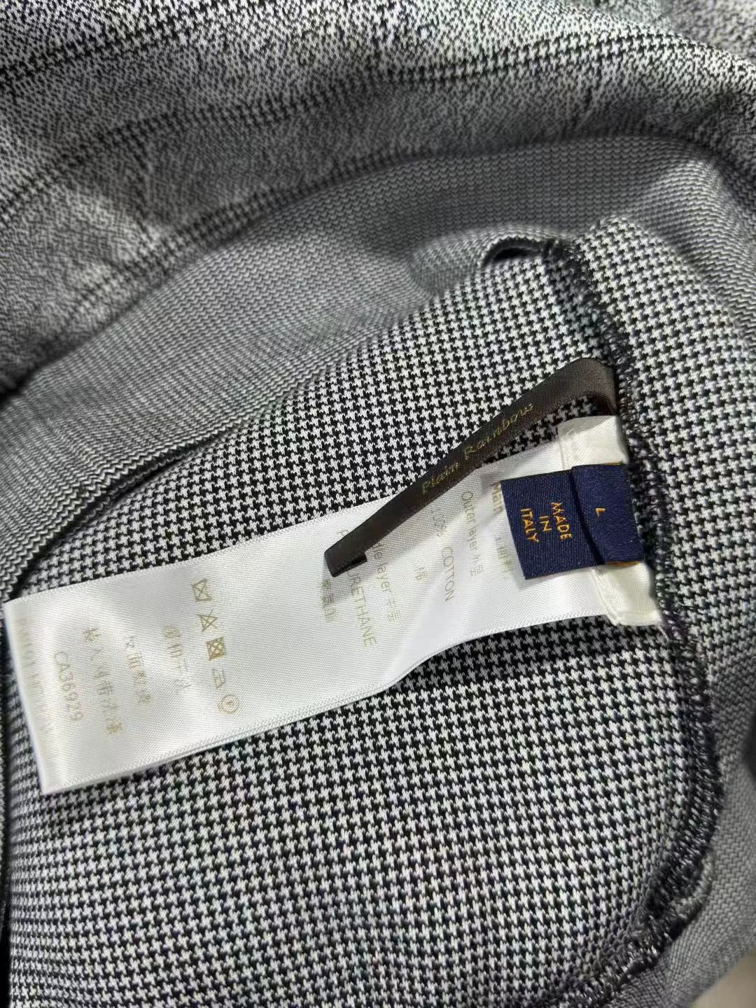 Louis Vuitton louis vuitton sweatshirts Size US L / EU 52-54 / 3 - 7 Thumbnail