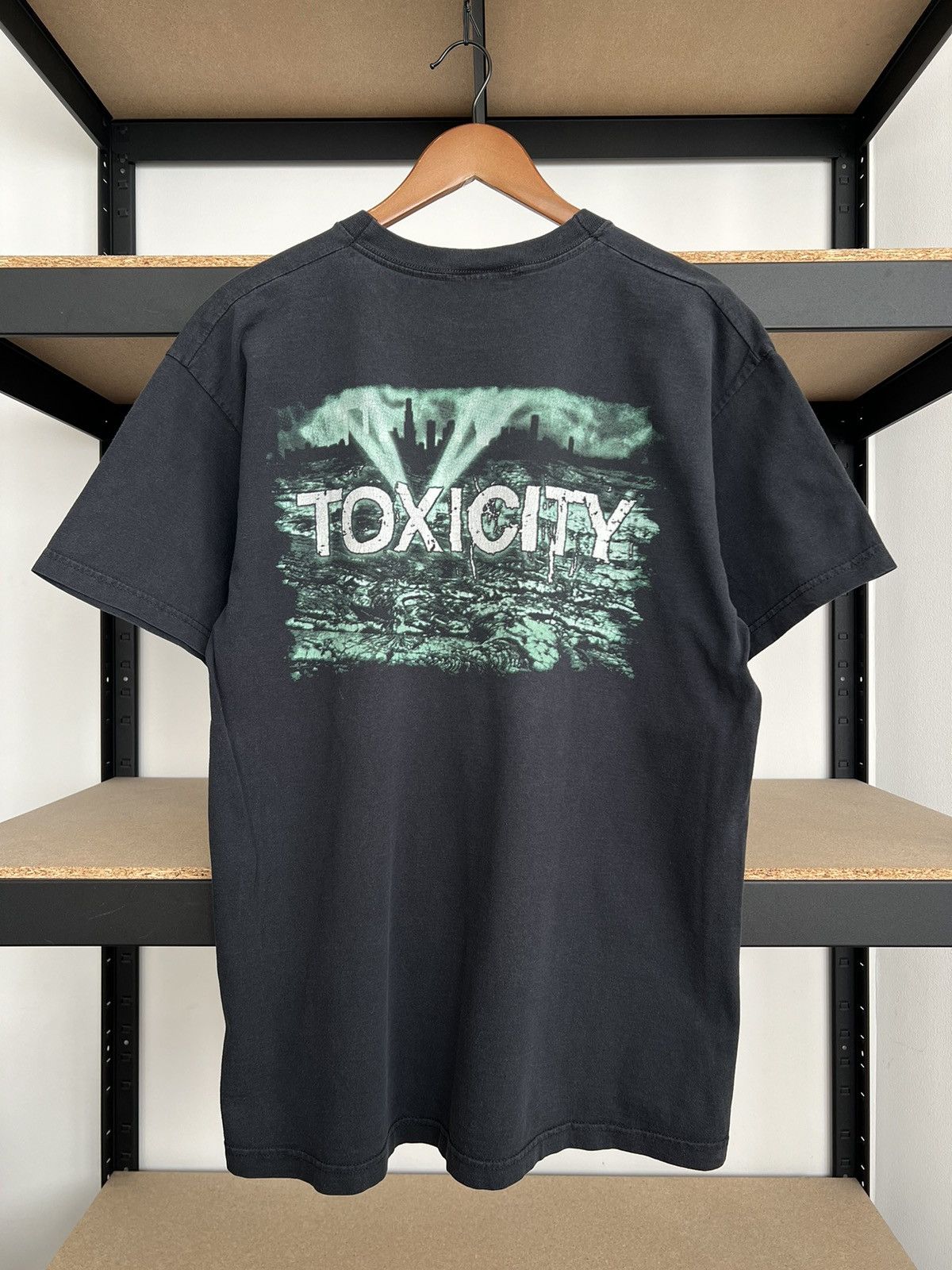 Band Tees Vintage 2000s System of a Down Toxicity Black T-shirt Size US L / EU 52-54 / 3 - 4 Thumbnail