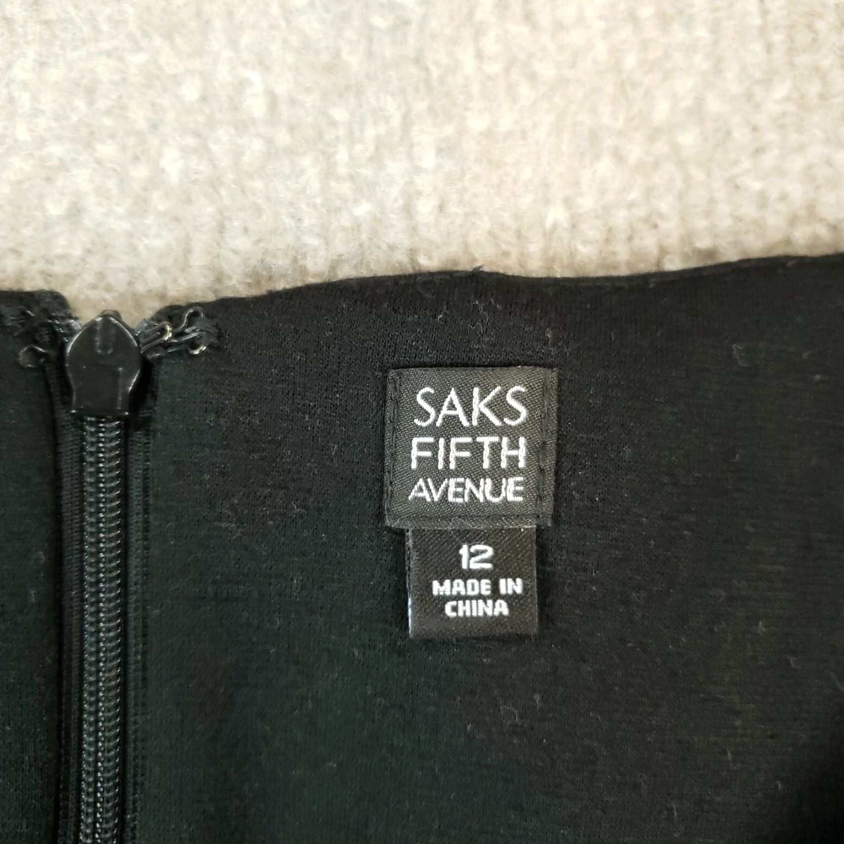 Saks Fifth Avenue Saks Fifth Avenue Dress Womens Size 12 Black Fit & Flare Pleated Sleeveless Knee Length Casual Mens? Womens? Size XL / US 12-14 / IT 48-50 - 5 Thumbnail