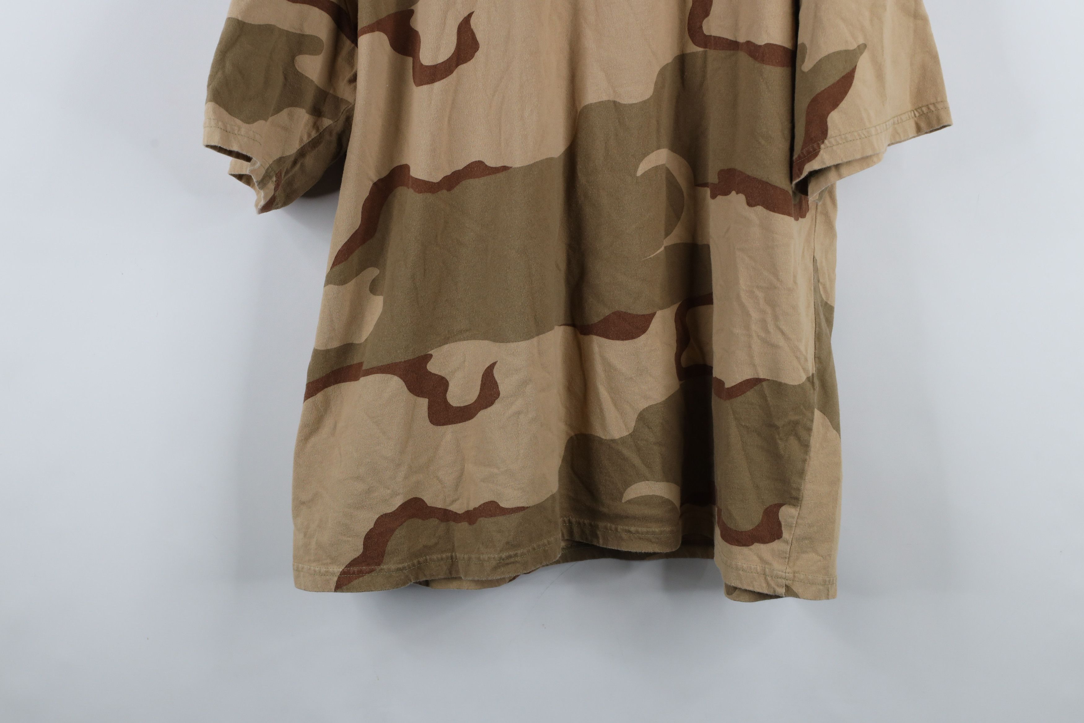 Vintage Vintage Y2K Streetwear Camouflage Short Sleeve T-Shirt Size US XXL / EU 58 / 5 - 10 Thumbnail