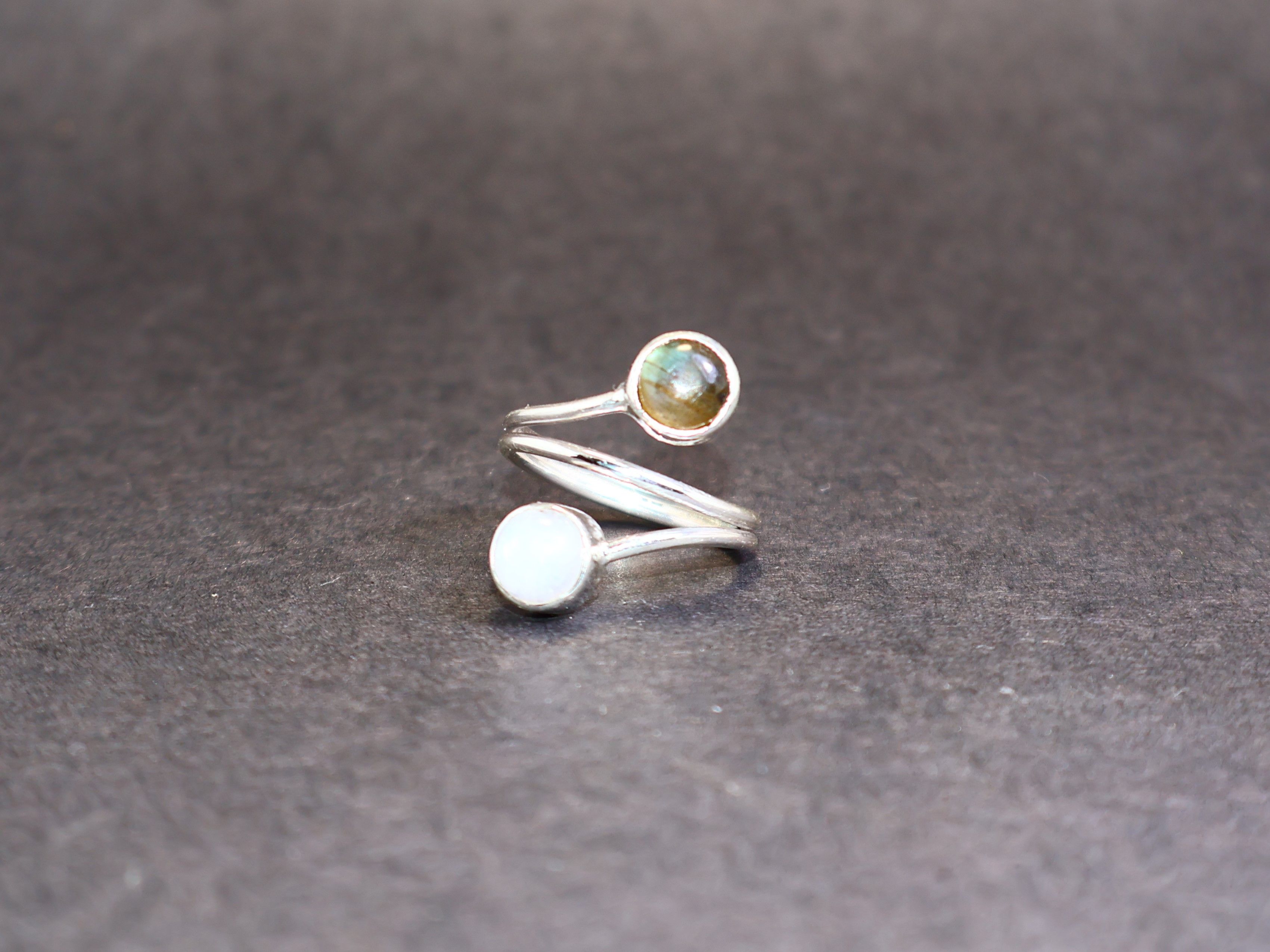 Handmade Moonstone Ring, Labradorite ring, 925 Handmade Silver Ring, Size ONE SIZE - 1 Thumbnail