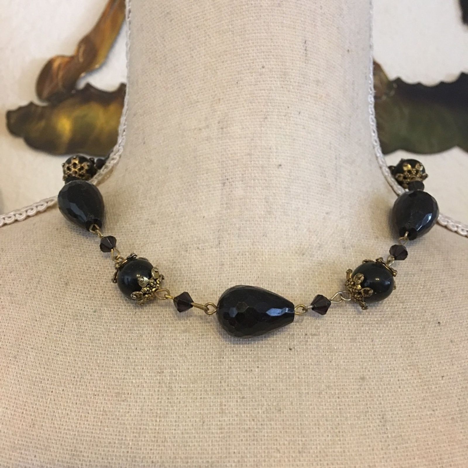 Vintage Vintage black plastic bead gold tone choker necklace Size ONE SIZE - 1 Thumbnail