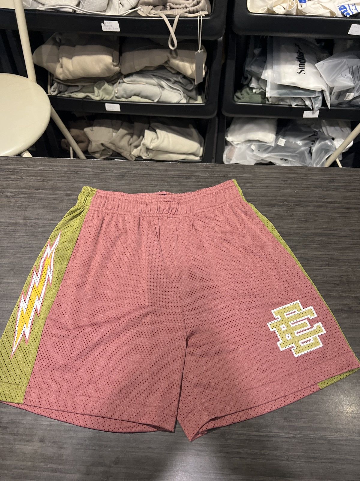 Eric Emanuel Eric Emanuel Basic Shorts Lightning Bolt Mauve Size US 34 / EU 50 - 1 Thumbnail