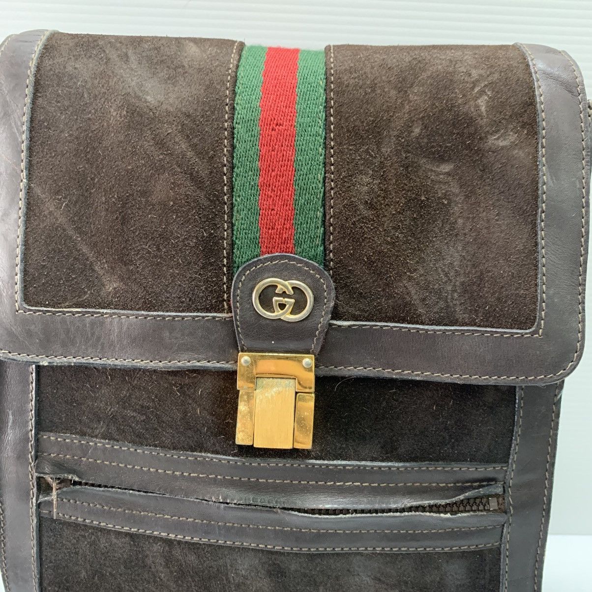 Gucci Gucci Parfums Suede Leather Slingbag Size ONE SIZE - 3 Thumbnail