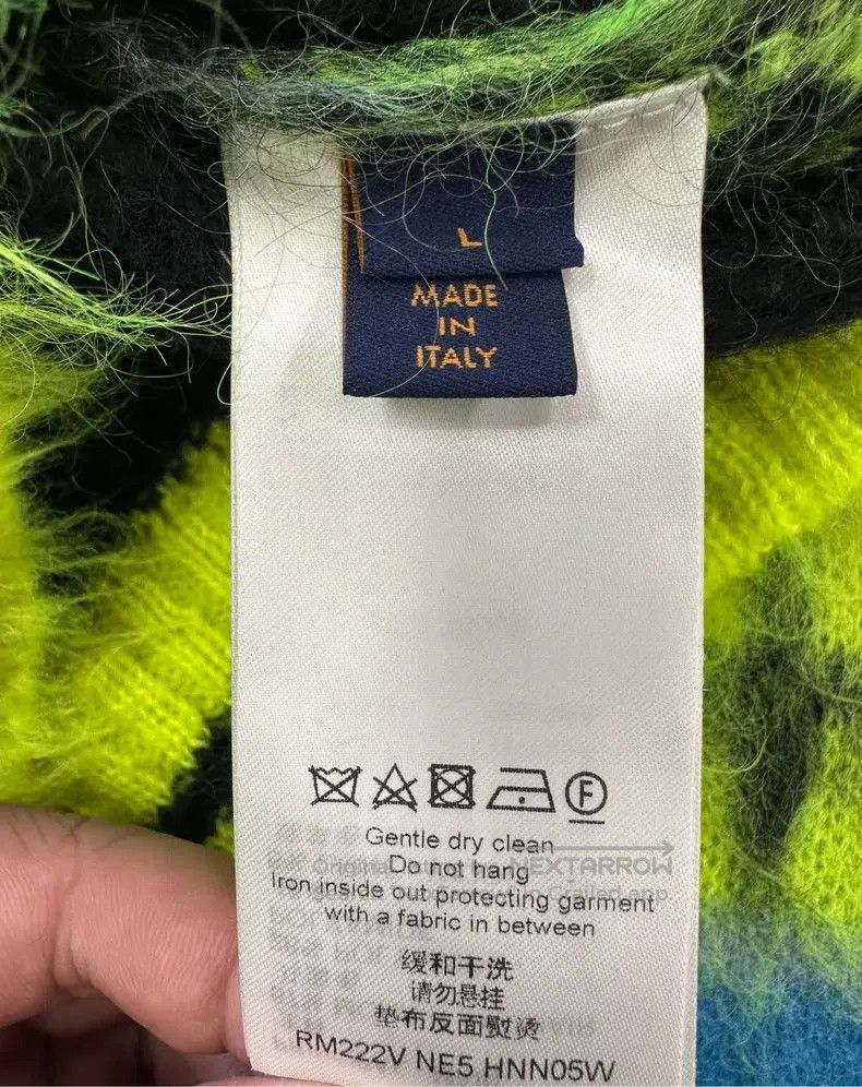 Louis Vuitton Louis Vuitton Colorful, full-print logo mohair knit cardig Size US L / EU 52-54 / 3 - 4 Thumbnail