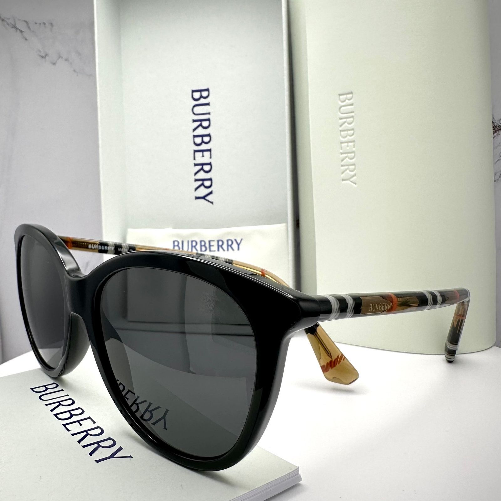 New Burberry Sunglasses Black Round Pantos Frame Checkered