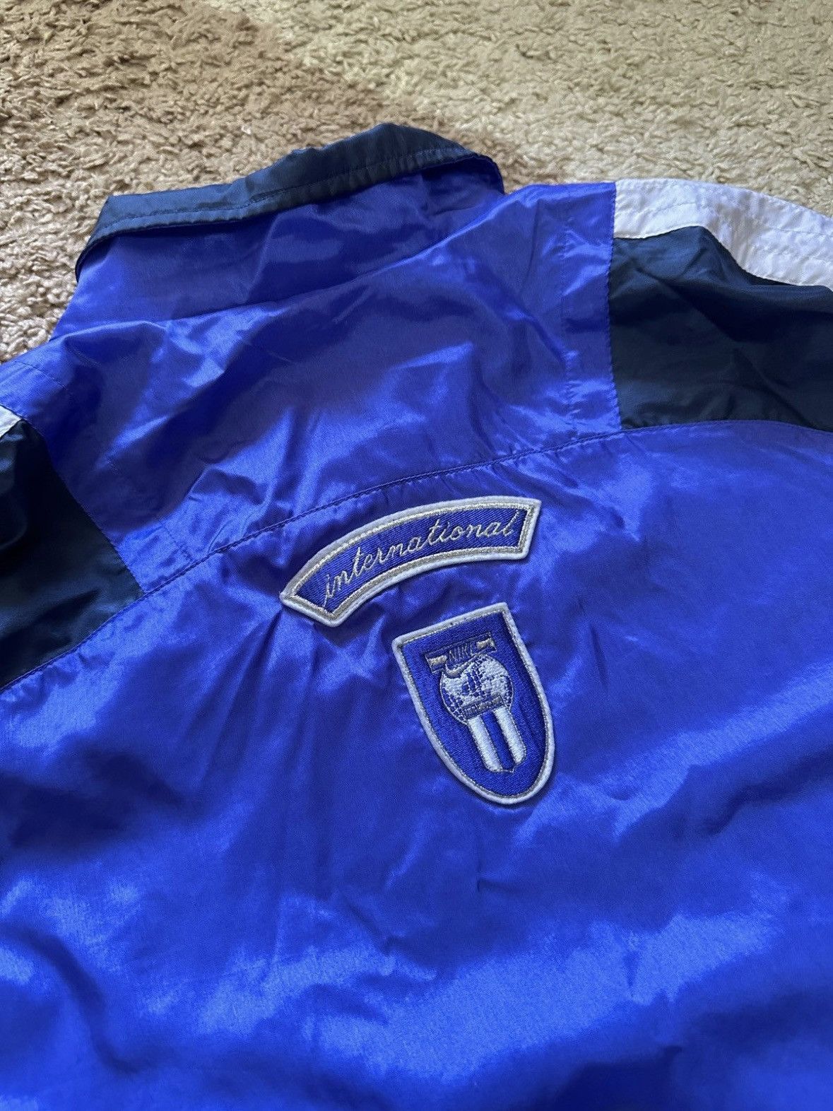 Nike × Vintage Nike International Streetwear Windbreaker jacket Size US XL / EU 56 / 4 - 3 Thumbnail