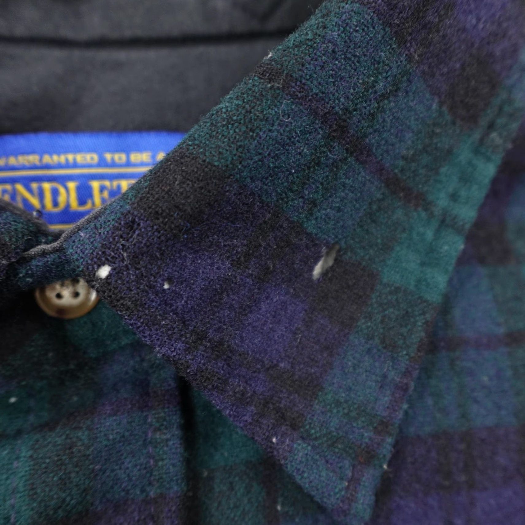Pendleton VINTAGE Pendleton Field Shirt Men XL Green Blue Plaid Wool Flannel Button-Up with Pockets Casual Workwear Outdoors Size US XL / EU 56 / 4 - 3 Thumbnail