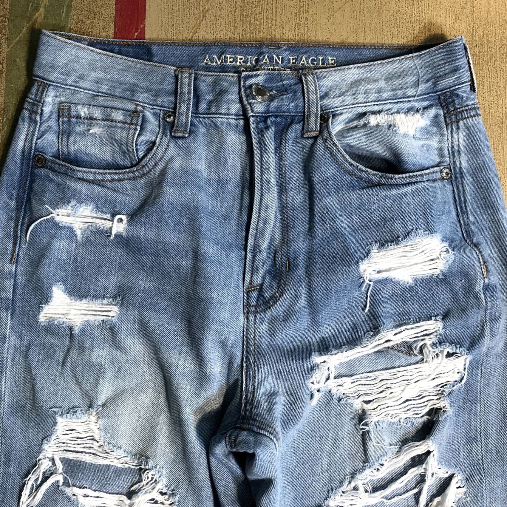 American Eagle Outfitters American Eagle Outfitters Mom Jeans Shirt? No, Jeans. 2 Regular Blue Distressed 90s Grunge 27 Inseam Womens Size 26" / US 2 / IT 38 - 3 Thumbnail