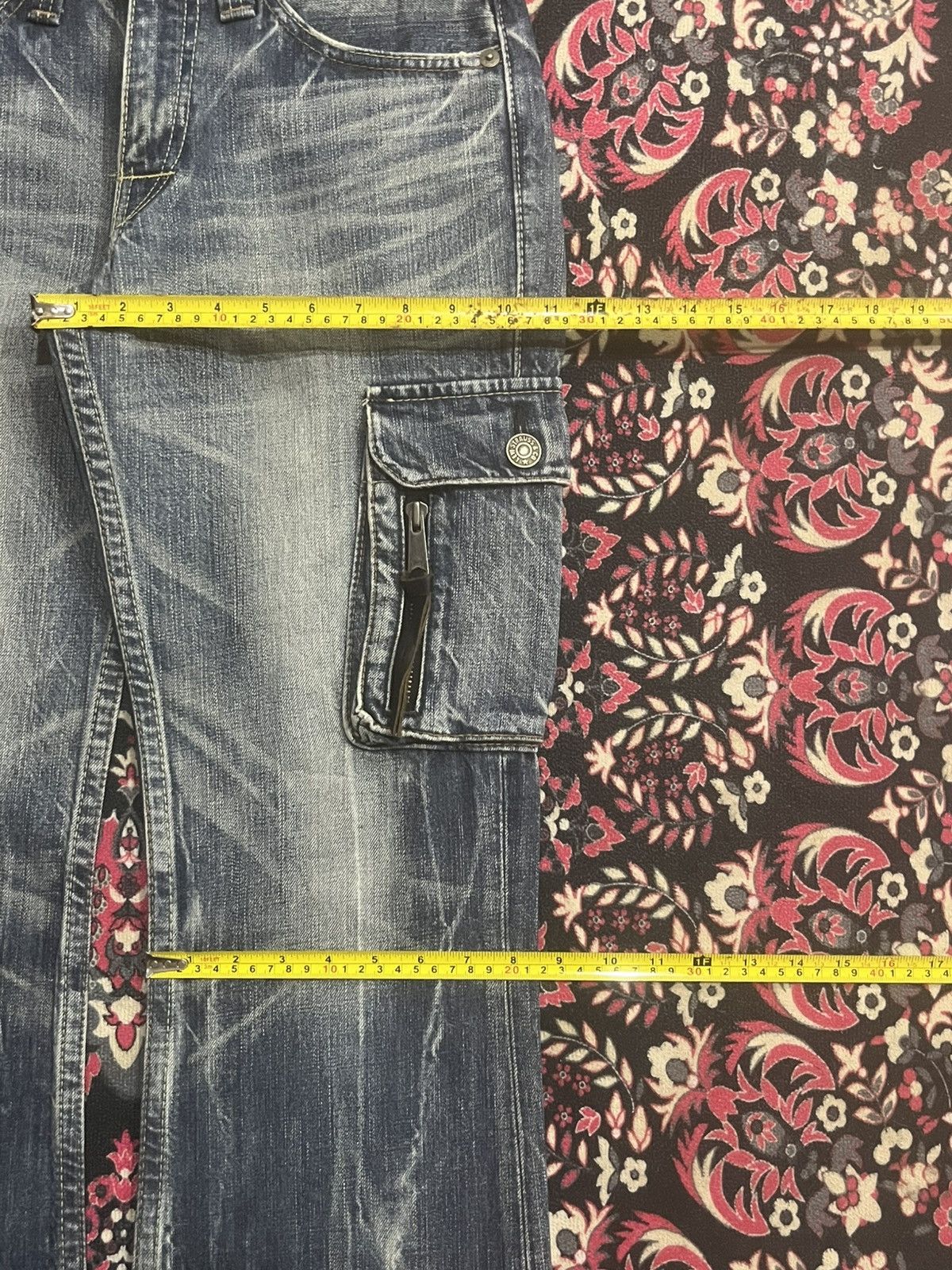 Levi's Levi’s 507 Japan Alluring Blue Washed Cargo Flare Jeans Size US 32 / EU 48 - 16 Thumbnail
