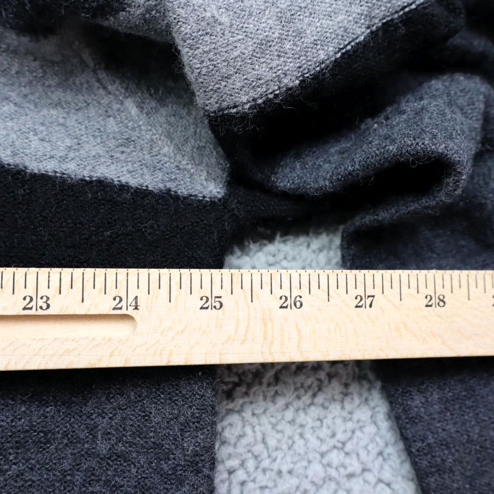 Gap VINTAGE Gap 100% Wool Gray Striped V-Neck Pullover Sweater Men XL Regular Knit Long Sleeve Size US XL / EU 56 / 4 - 6 Thumbnail
