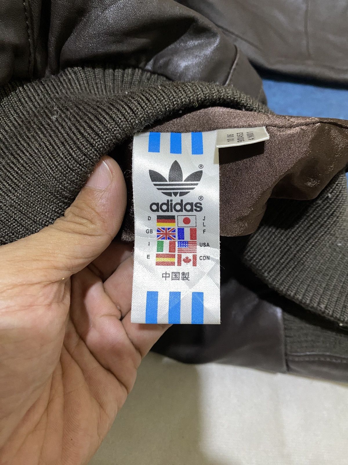 Adidas Vintage Adidas 2006 Leather Bomber Jacket Size US L / EU 52-54 / 3 - 8 Thumbnail