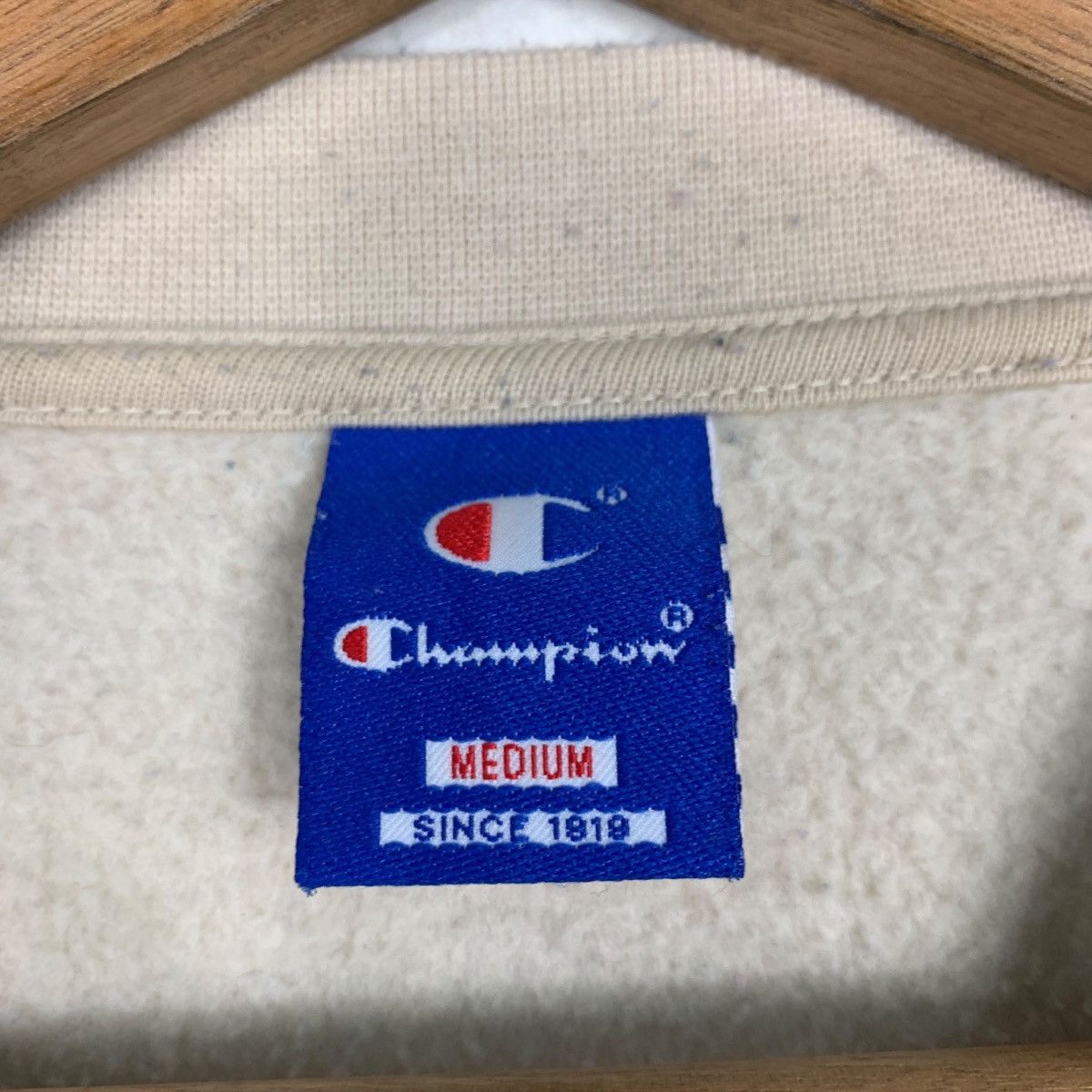 Champion CHAMPION Small Logo Crewneck Sweatshirt Nude #2007-C87 Size US M / EU 48-50 / 2 - 11 Thumbnail