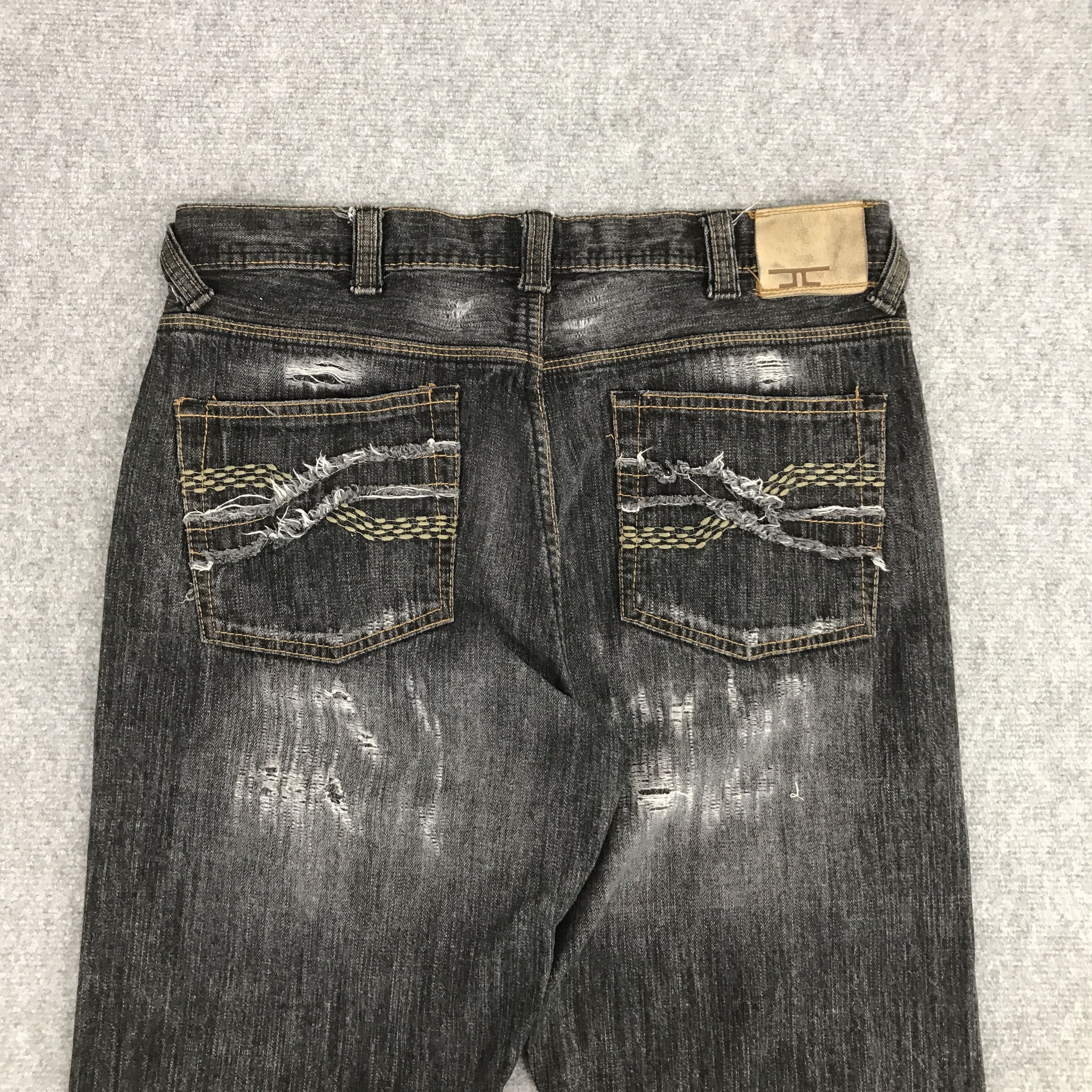 Japanese Brand BLACK DENIM JAPAN DISTRESEED JEANS PANTS Size US 36 / EU 52 - 5 Thumbnail