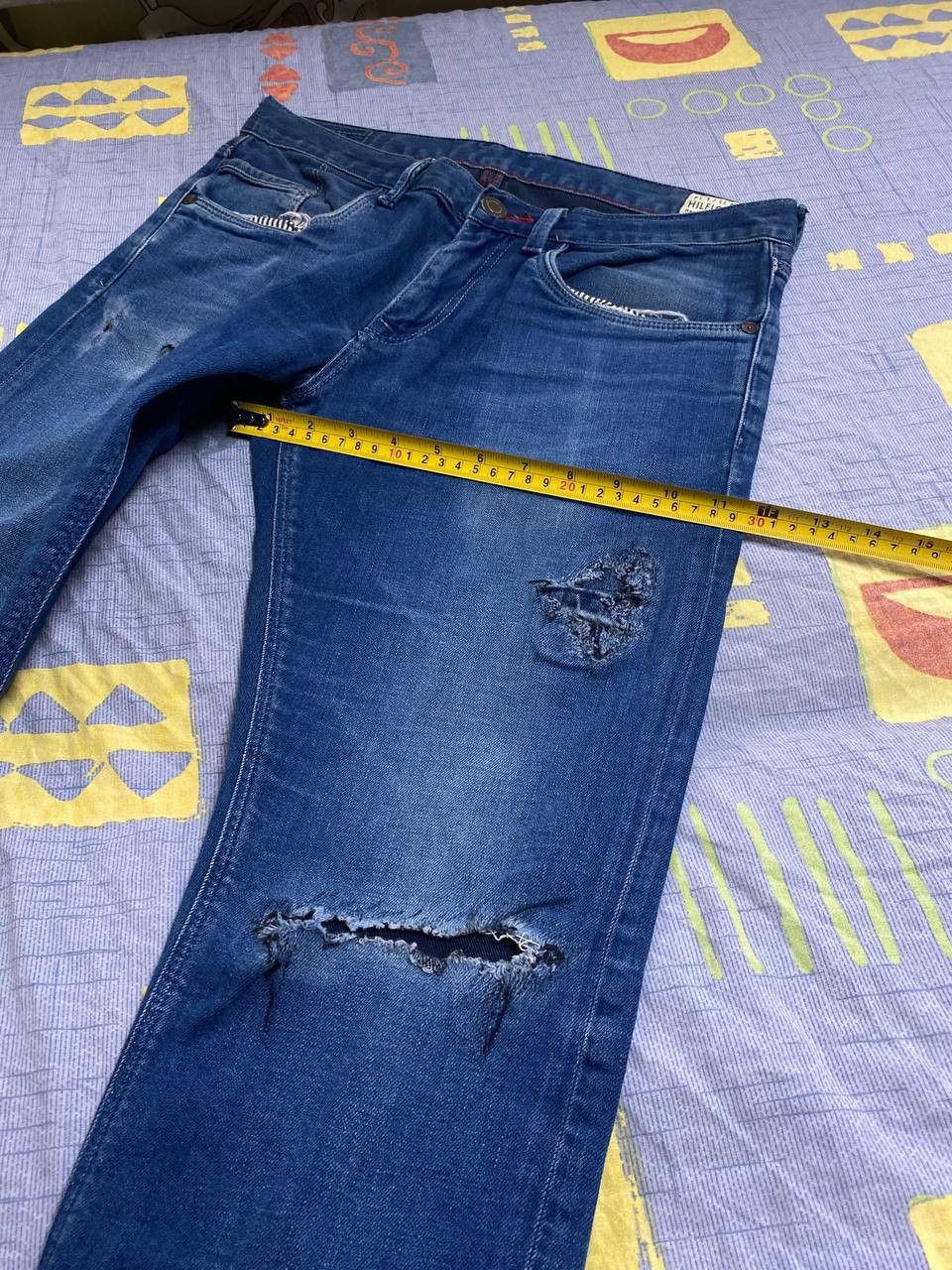 Tommy Hilfiger Y2k distressed Tommy Hilfiger jeans Size US 33 - 8 Thumbnail