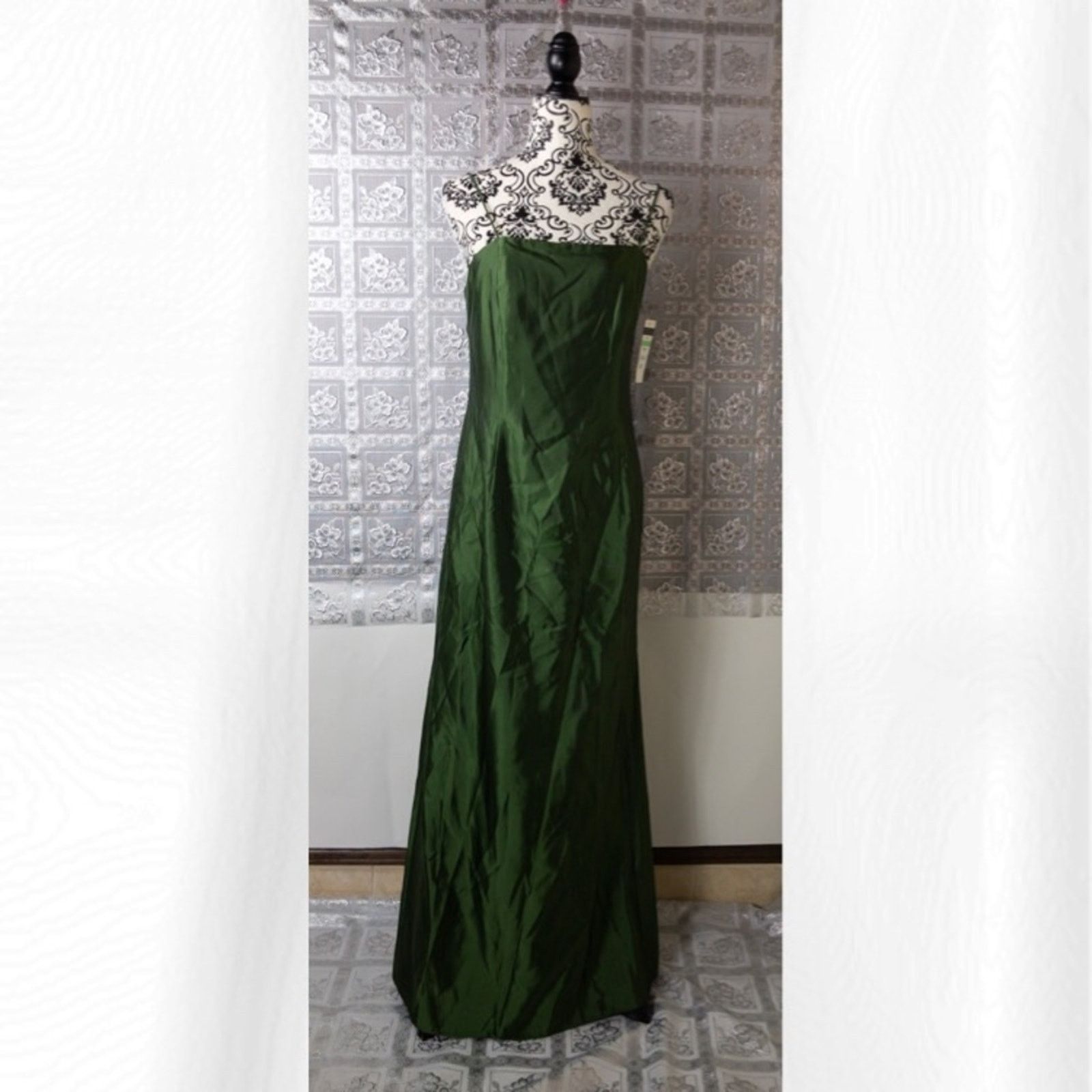 NWT Cachet Long Elegant Formal Jacket Dress