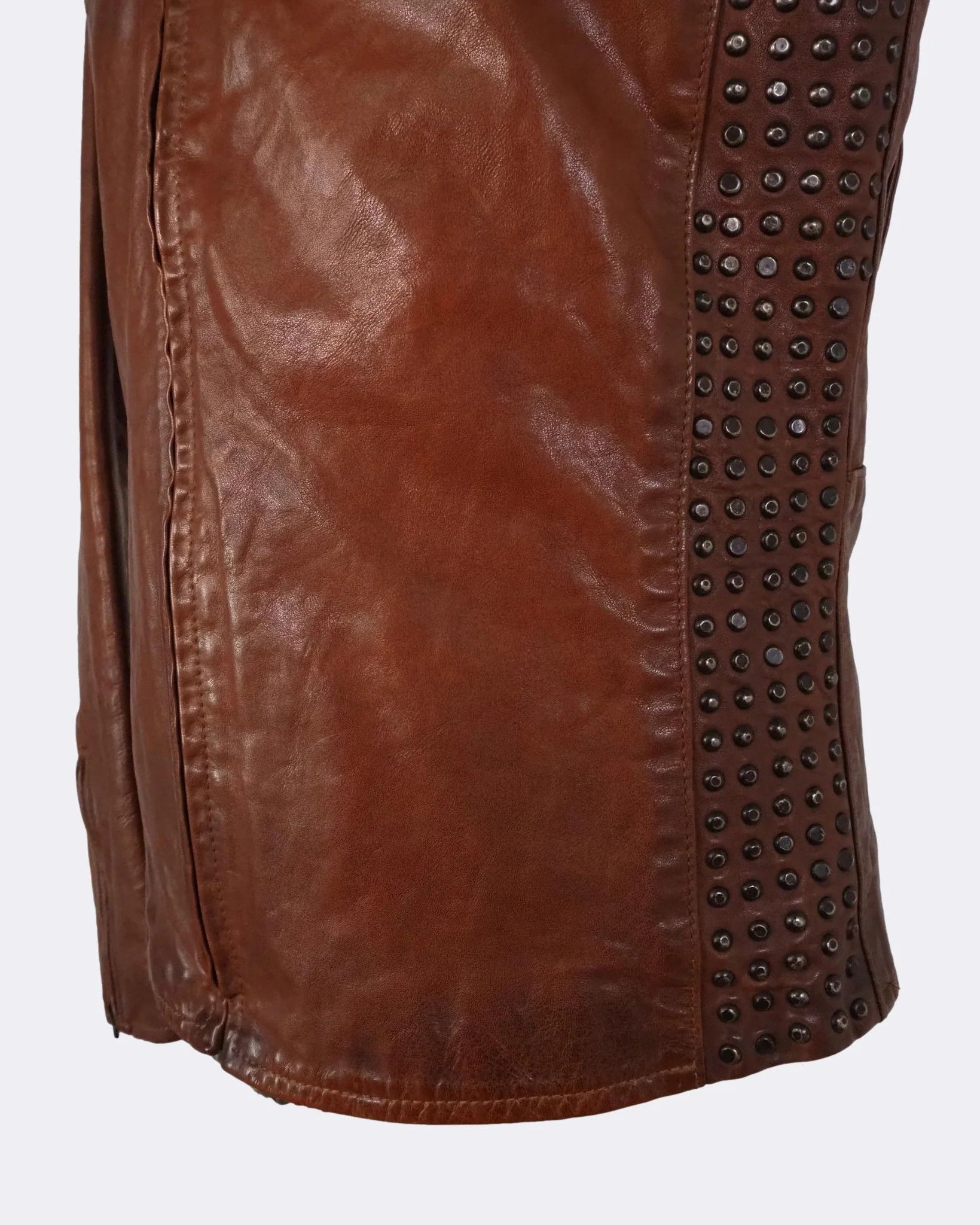Hollywood Trading Company Hollywood Trading Company Antique-style Studded leather$1920 Size US M / EU 48-50 / 2 - 9 Thumbnail