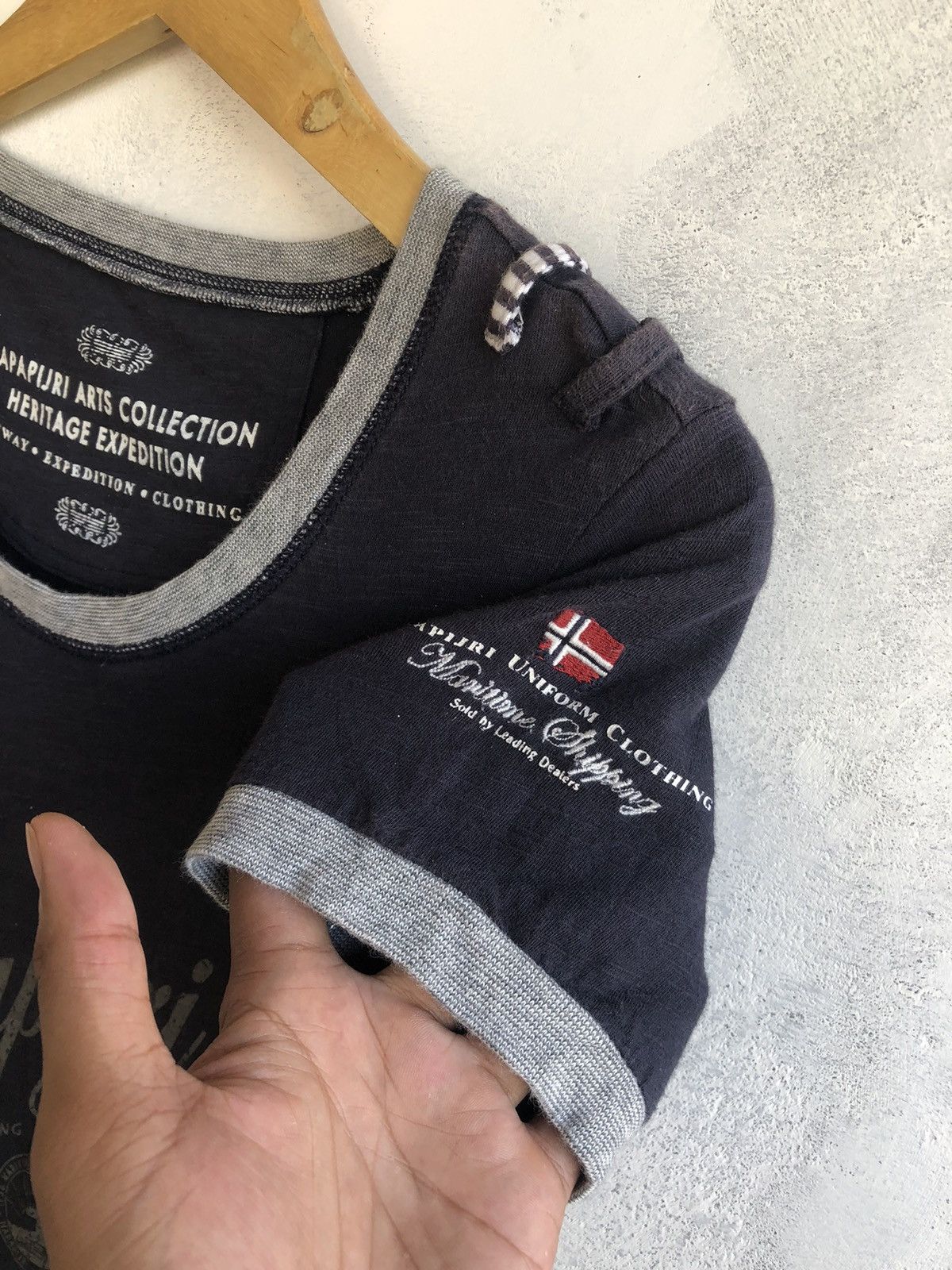 Napapijri × Vintage Napapijri Arts Collection Heritage Expedition Tshirt Size US M / EU 48-50 / 2 - 3 Thumbnail