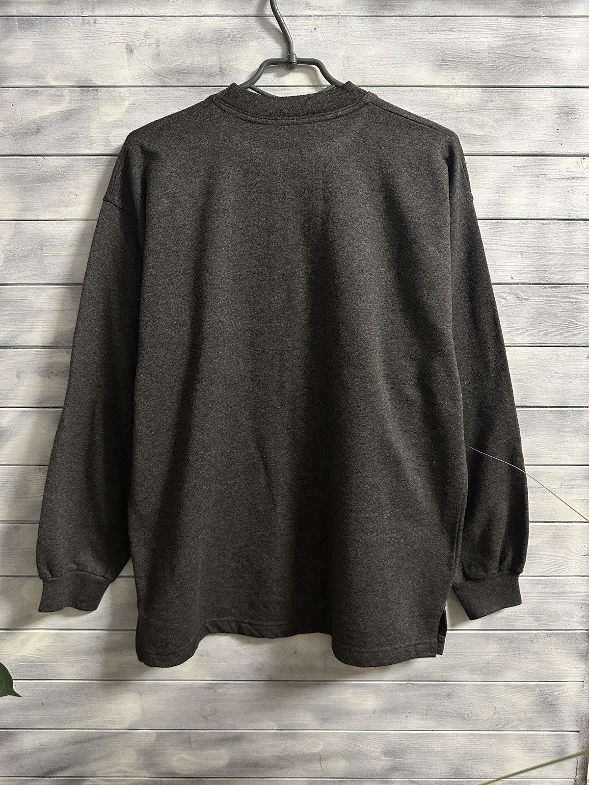 Fubu Rare Vintage Sweatshirt FUBU 1992 Surfing Size L Size US L / EU 52-54 / 3 - 8 Thumbnail
