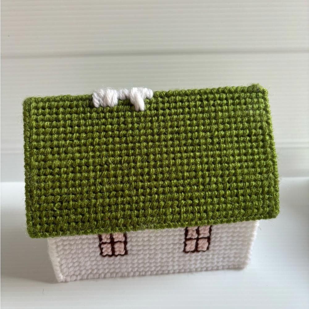 Vintage Plastic Canvas Needlepoint 2 Trains and 4 Houses