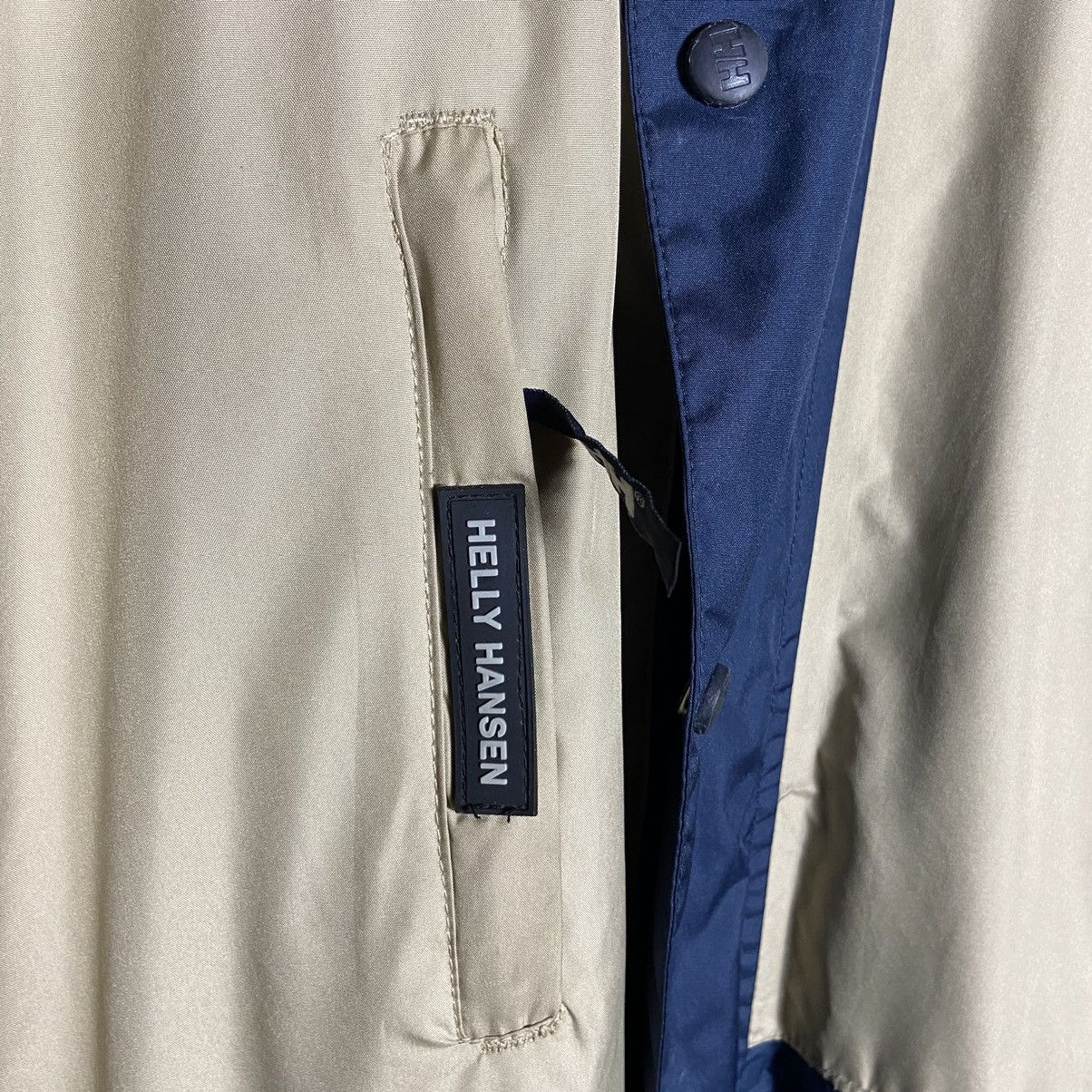 Helly Hansen × Vintage Vintage 90s Helly Hansen Windbreaker Hoodie Jacket Size US L / EU 52-54 / 3 - 5 Thumbnail