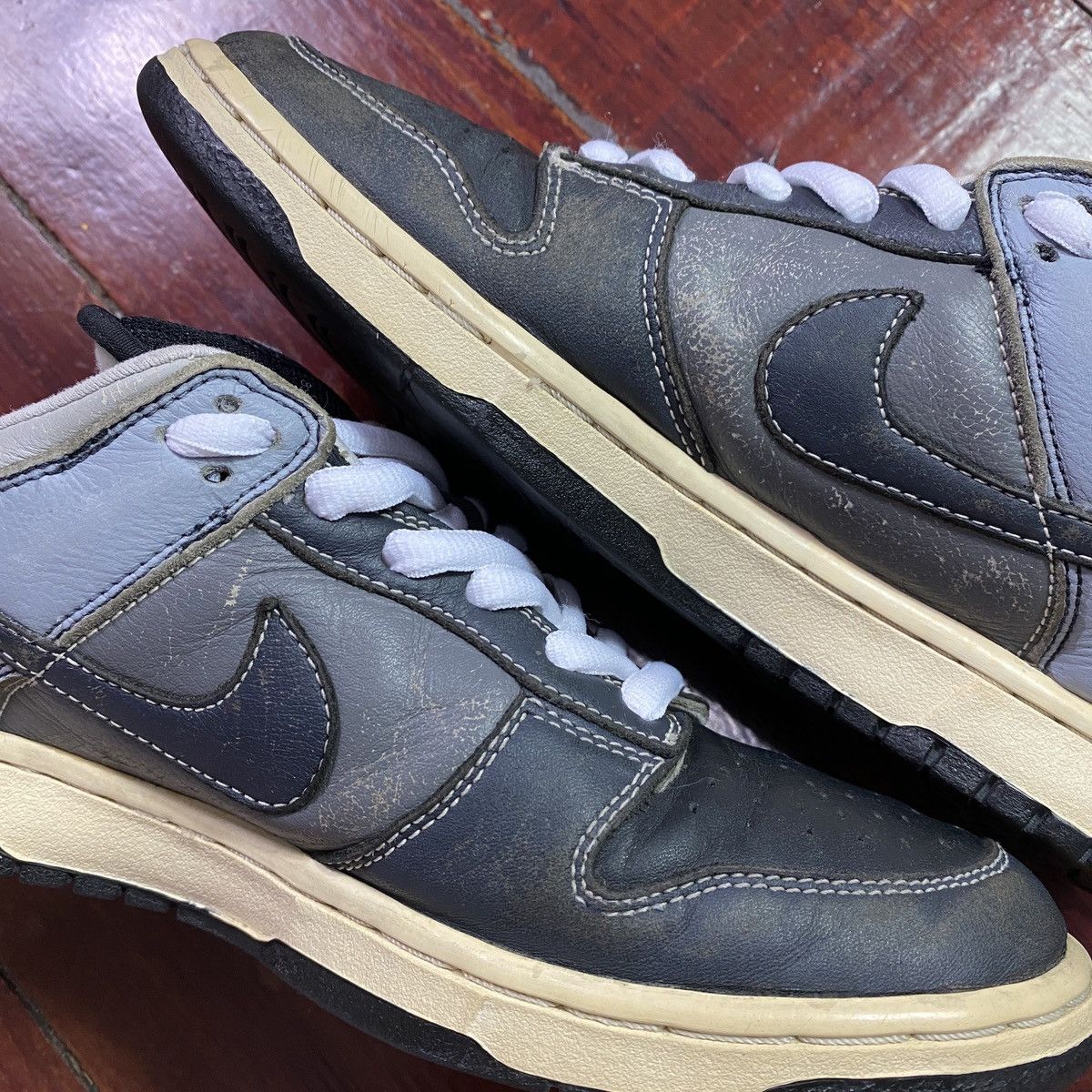 Nike SB Dunk Low Lunar Eclipse East 2005 Size US 8 / EU 41 - 5 Thumbnail