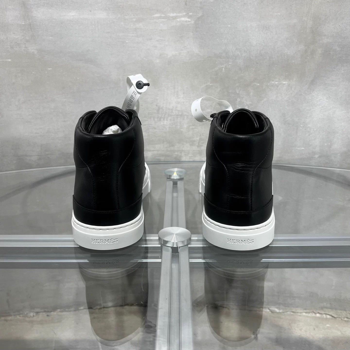 Hermes Hermes Black Kelly Buckle Sneakers New EU39 Size US 8 / IT 38 - 6 Thumbnail