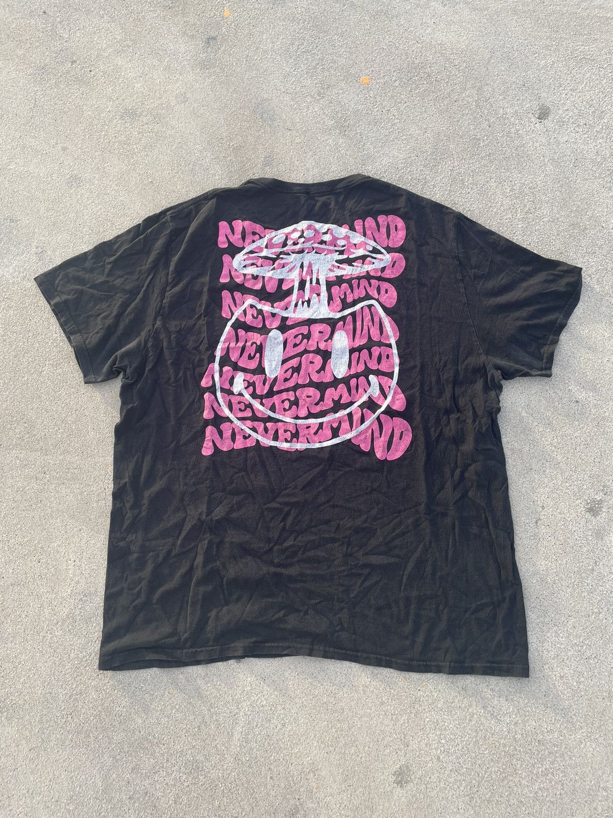 NEFF Neff Mushroom smiley Black T-shirt Have Back-hit Size US XL / EU 56 / 4 - 5 Thumbnail