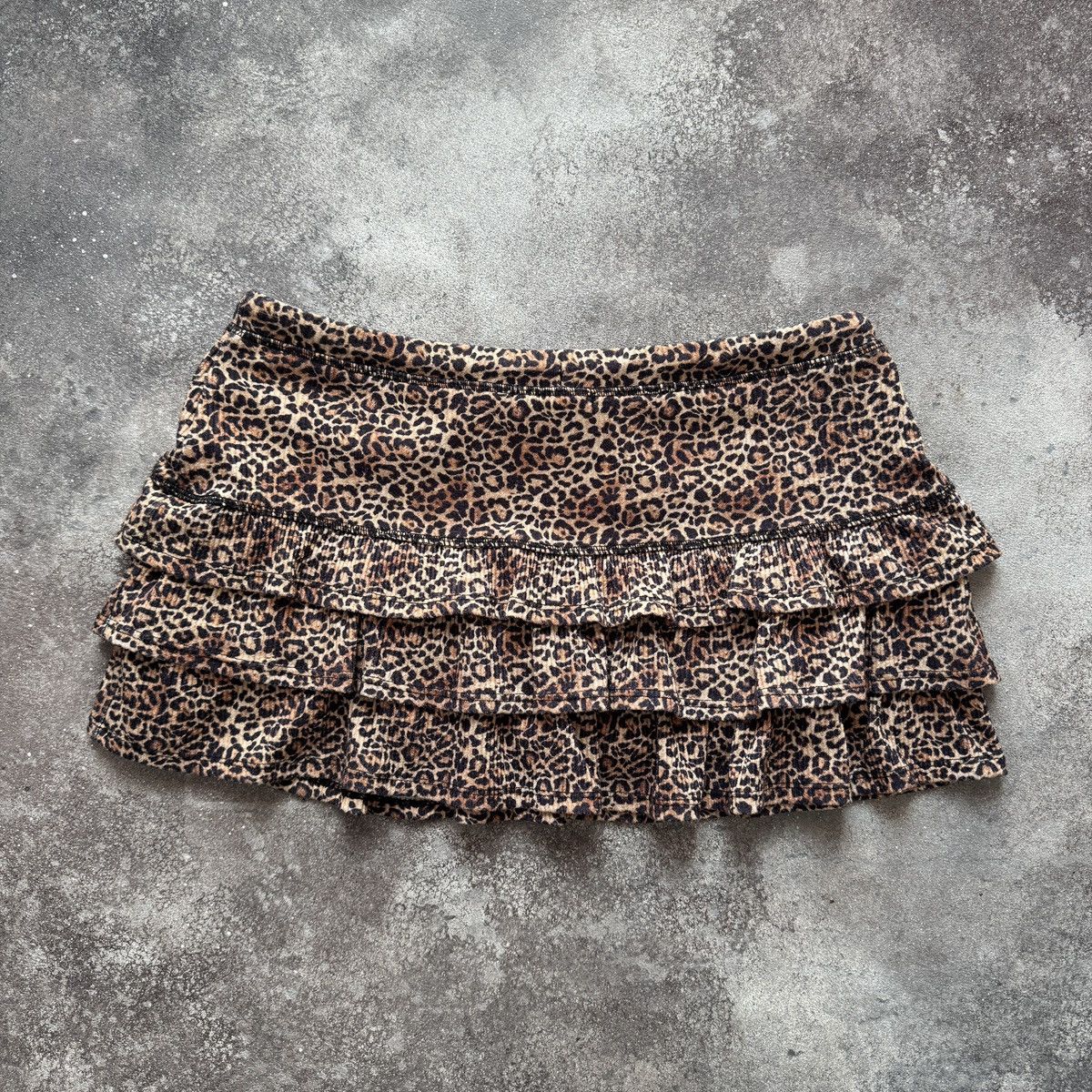 Hysteric Glamour Super Sexy Y2K Leopard Print Low Rise Ruffle Mini Skirt Size 27" / US 4 / IT 40 - 6 Thumbnail
