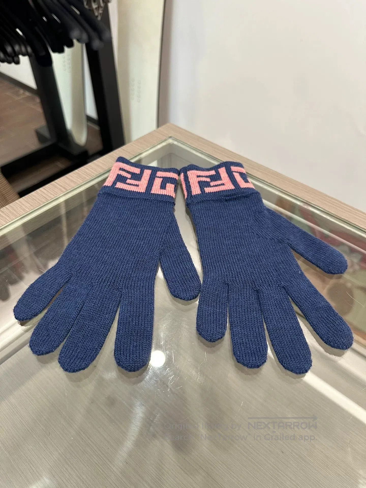 Fendi Fendi Pink Double F Logo Navy Wool Gloves. Size ONE SIZE - 1 Thumbnail