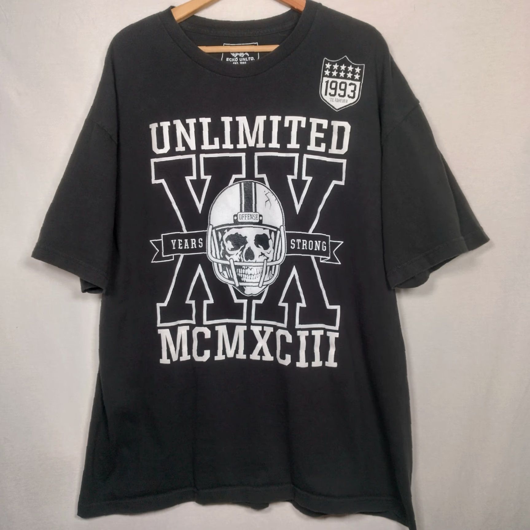 Ecko Unltd. VINTAGE ECKO UNLTD T-Shirt 2XL Black Skull Football Helmet Graphic Streetwear Mens Size US XXL / EU 58 / 5 - 2 Thumbnail