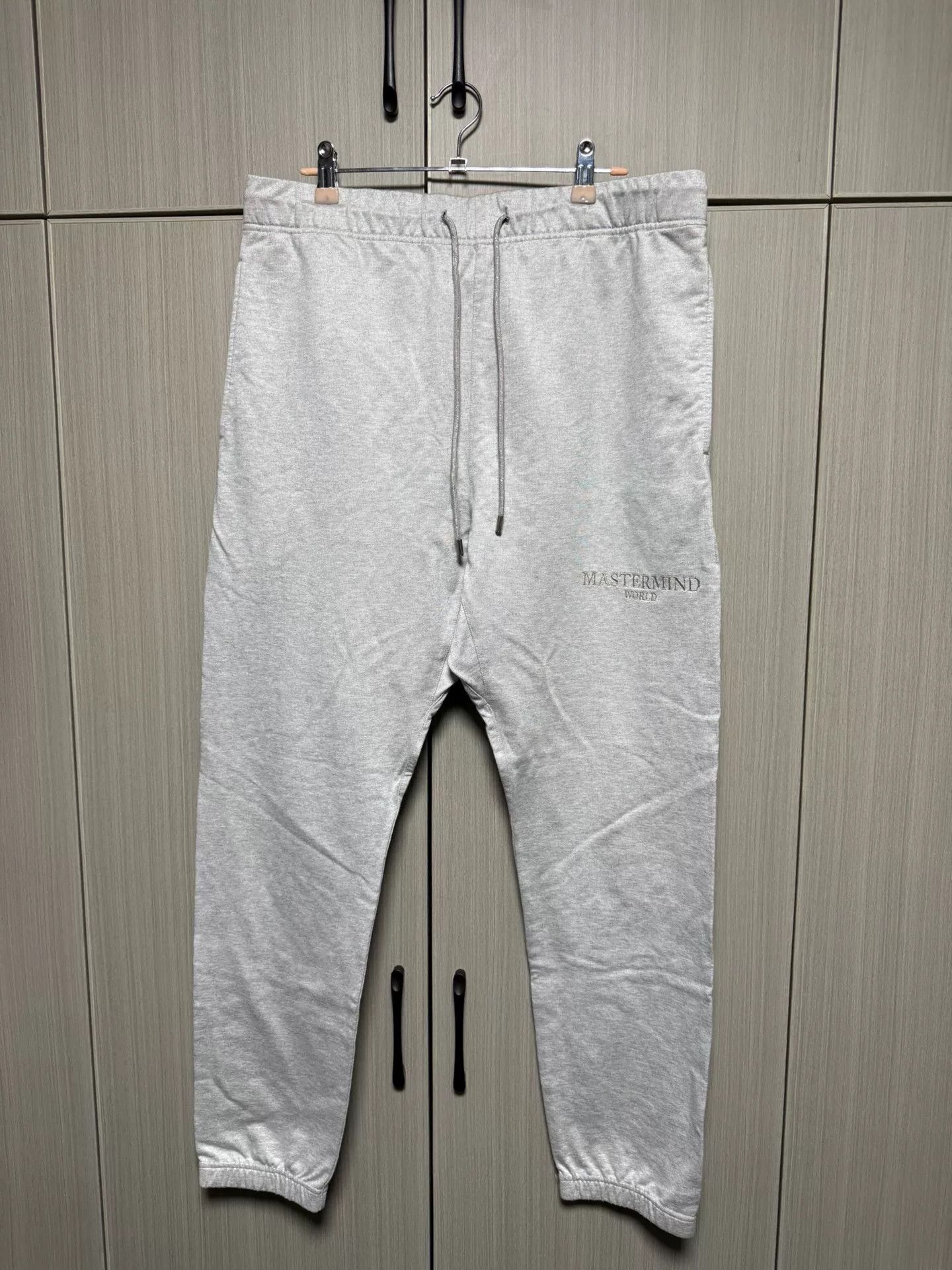 Nike Nike Embroidered Sweatpants 32 Men Size US 32 / EU 48 - 1 Thumbnail