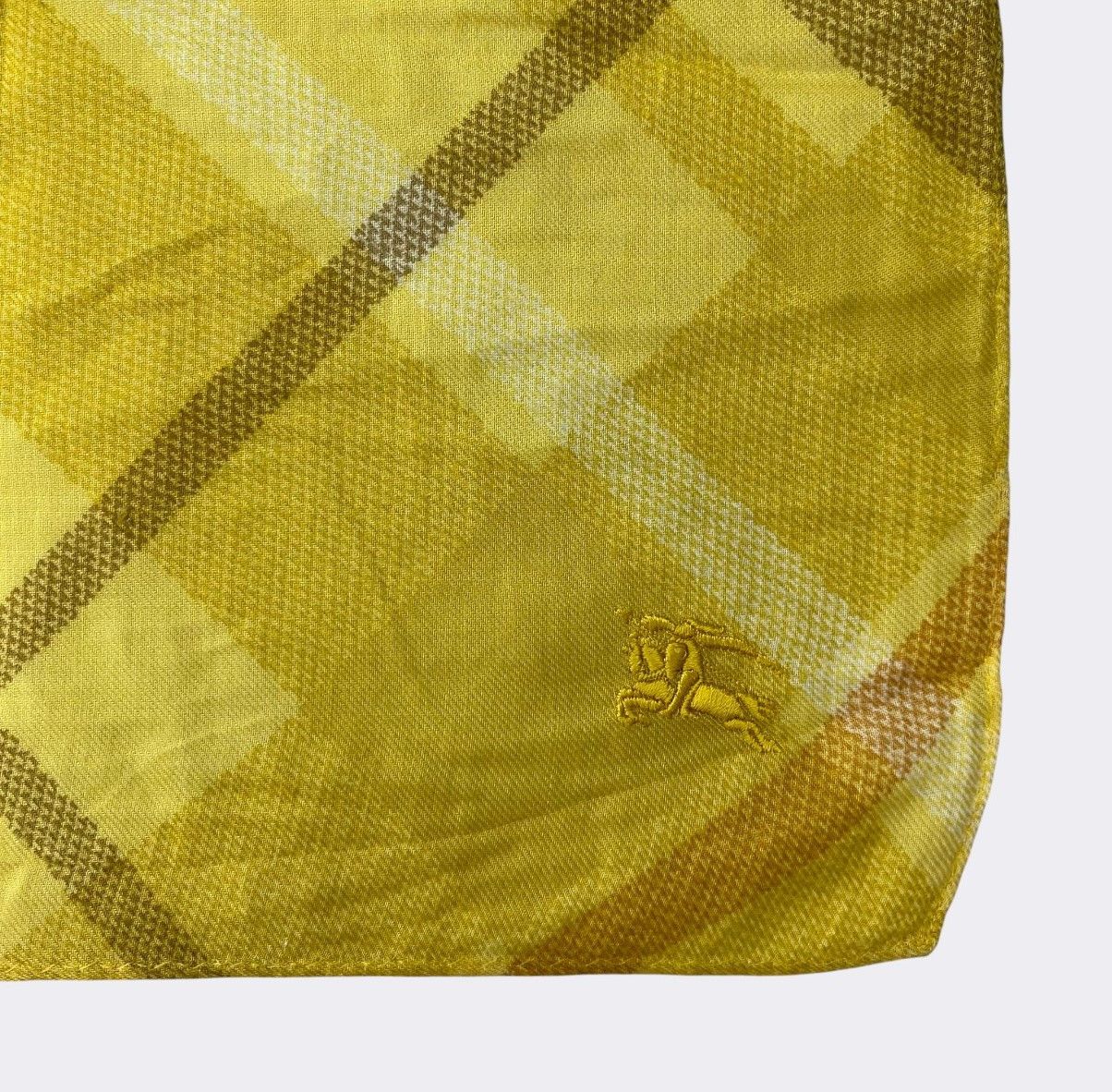 Burberry Vintage Burberry Handkerchief Neckerchief Bandana H227R Size ONE SIZE - 3 Thumbnail